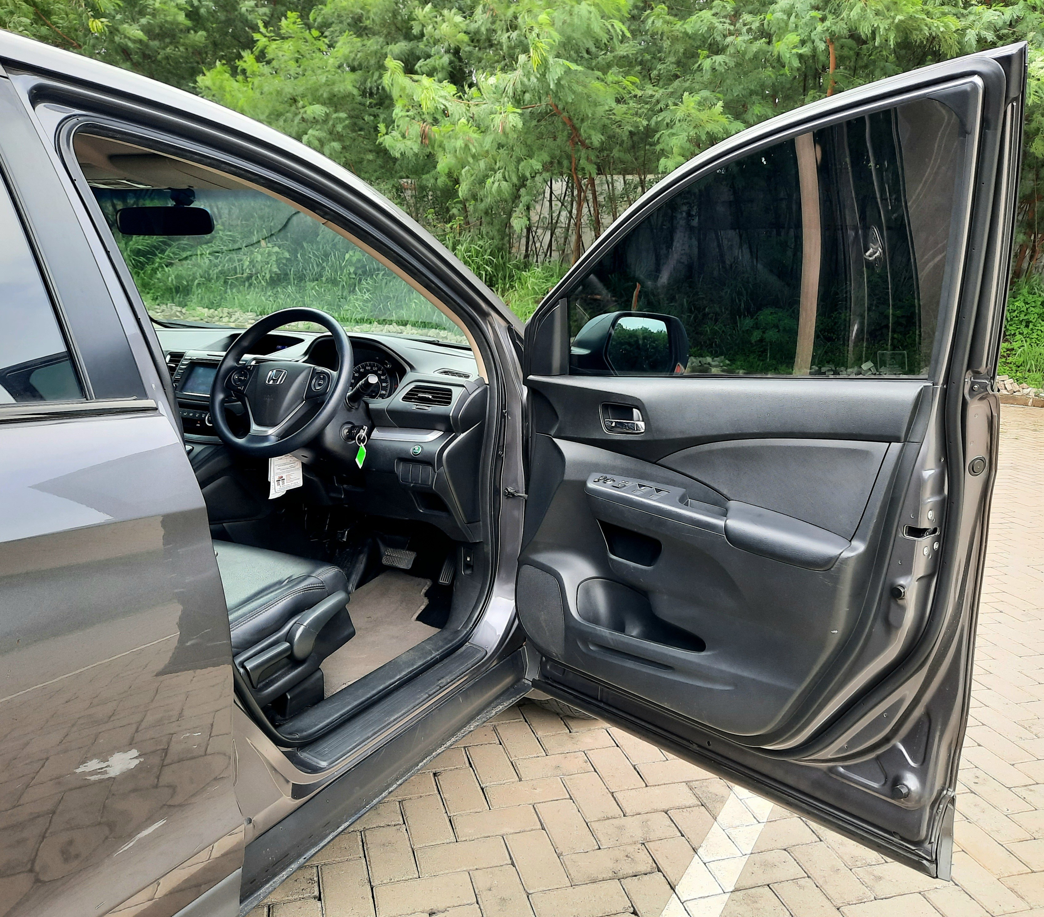 2016 Honda CR-V  2.0L AT 2016 Honda CR-V  2.0L AT