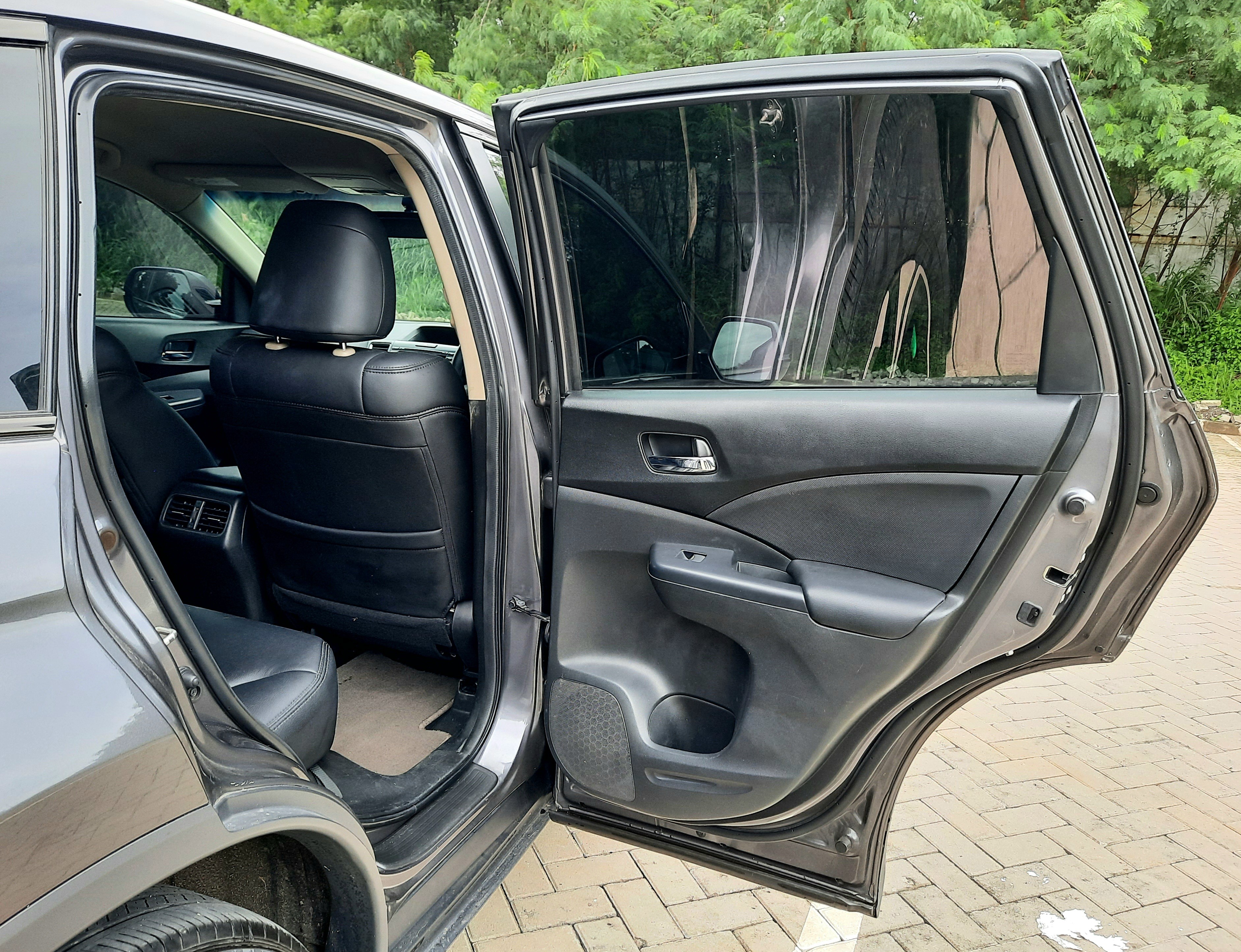 2016 Honda CR-V  2.0L AT 2016 Honda CR-V  2.0L AT