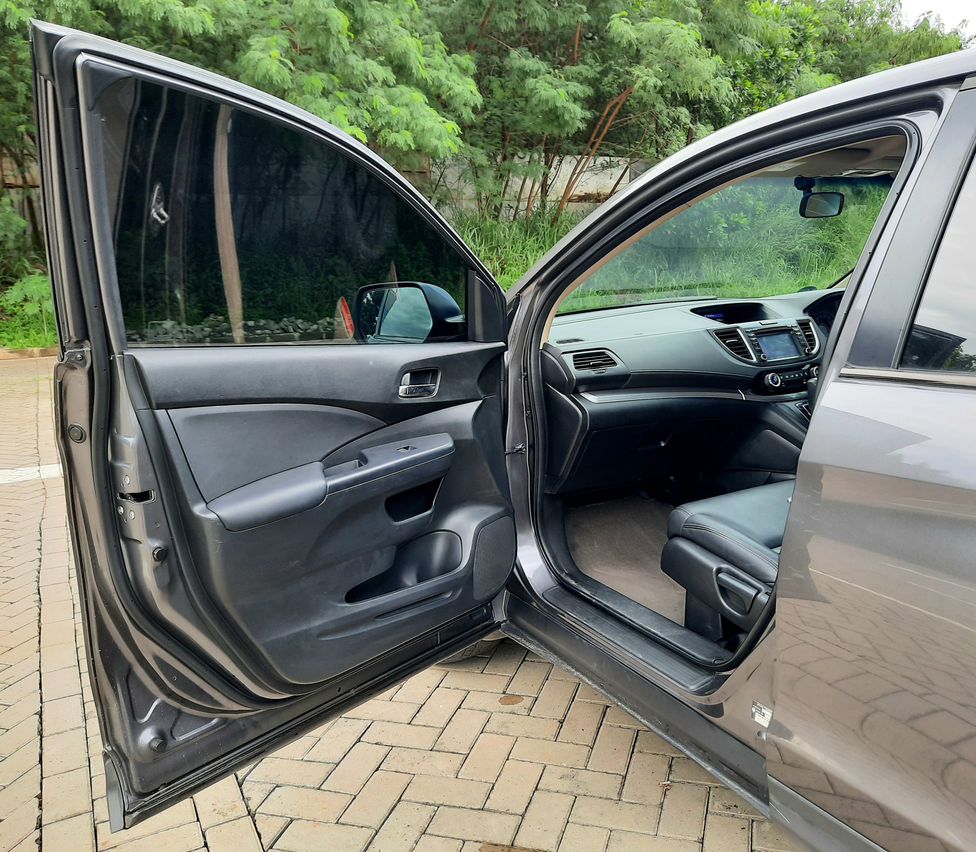 2016 Honda CR-V  2.0L AT 2016 Honda CR-V  2.0L AT