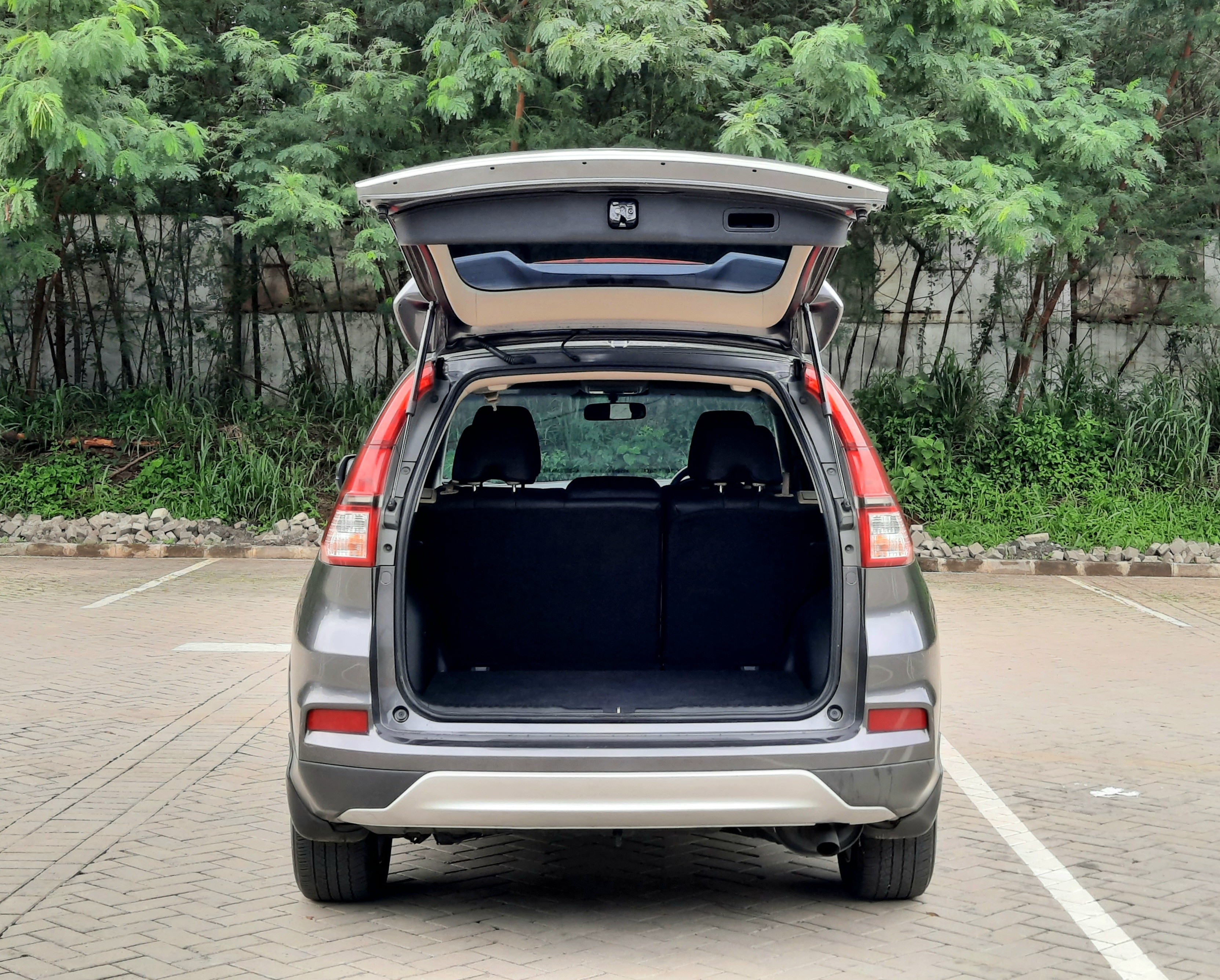 2016 Honda CR-V  2.0L AT 2016 Honda CR-V  2.0L AT