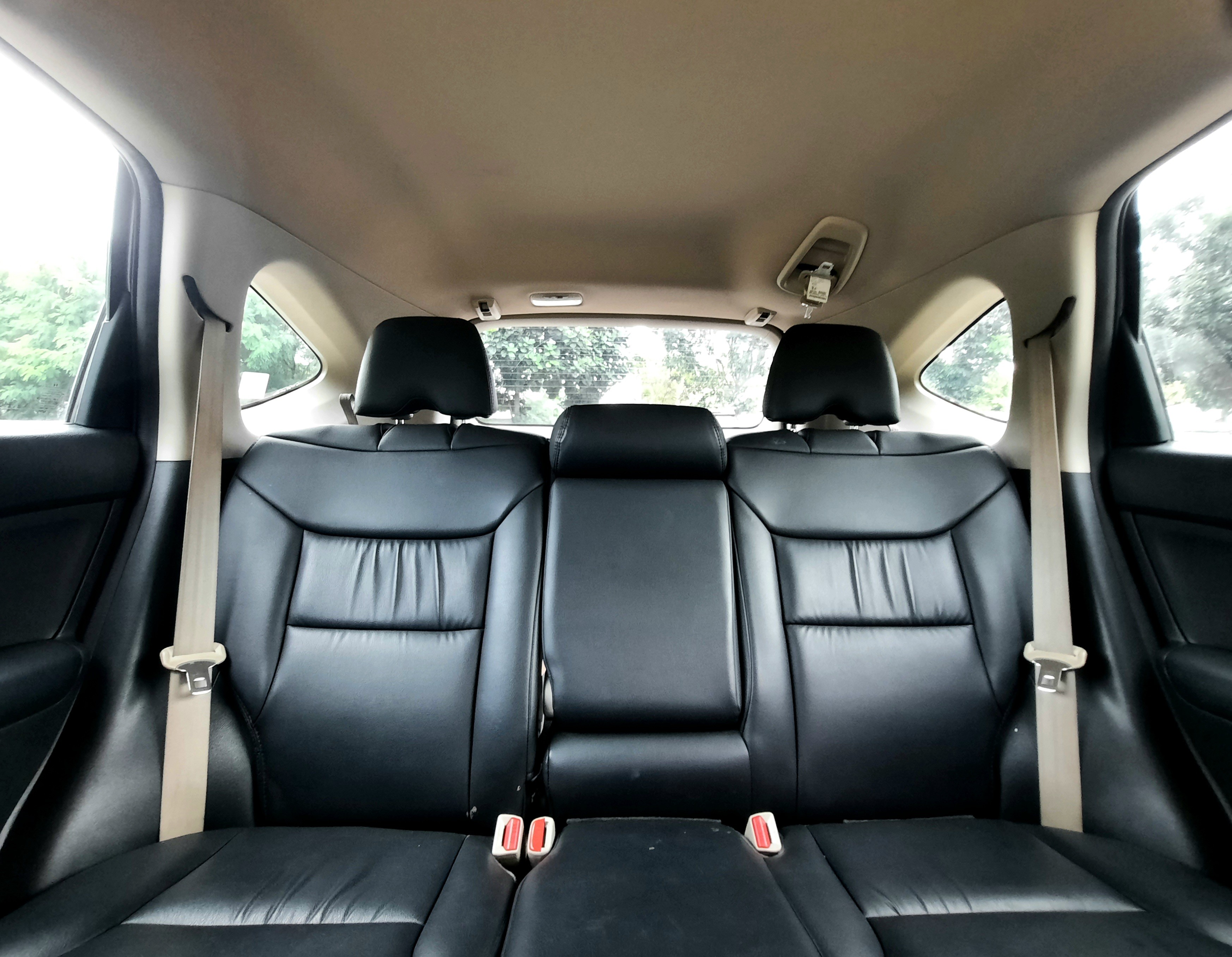 2016 Honda CR-V  2.0L AT 2016 Honda CR-V  2.0L AT