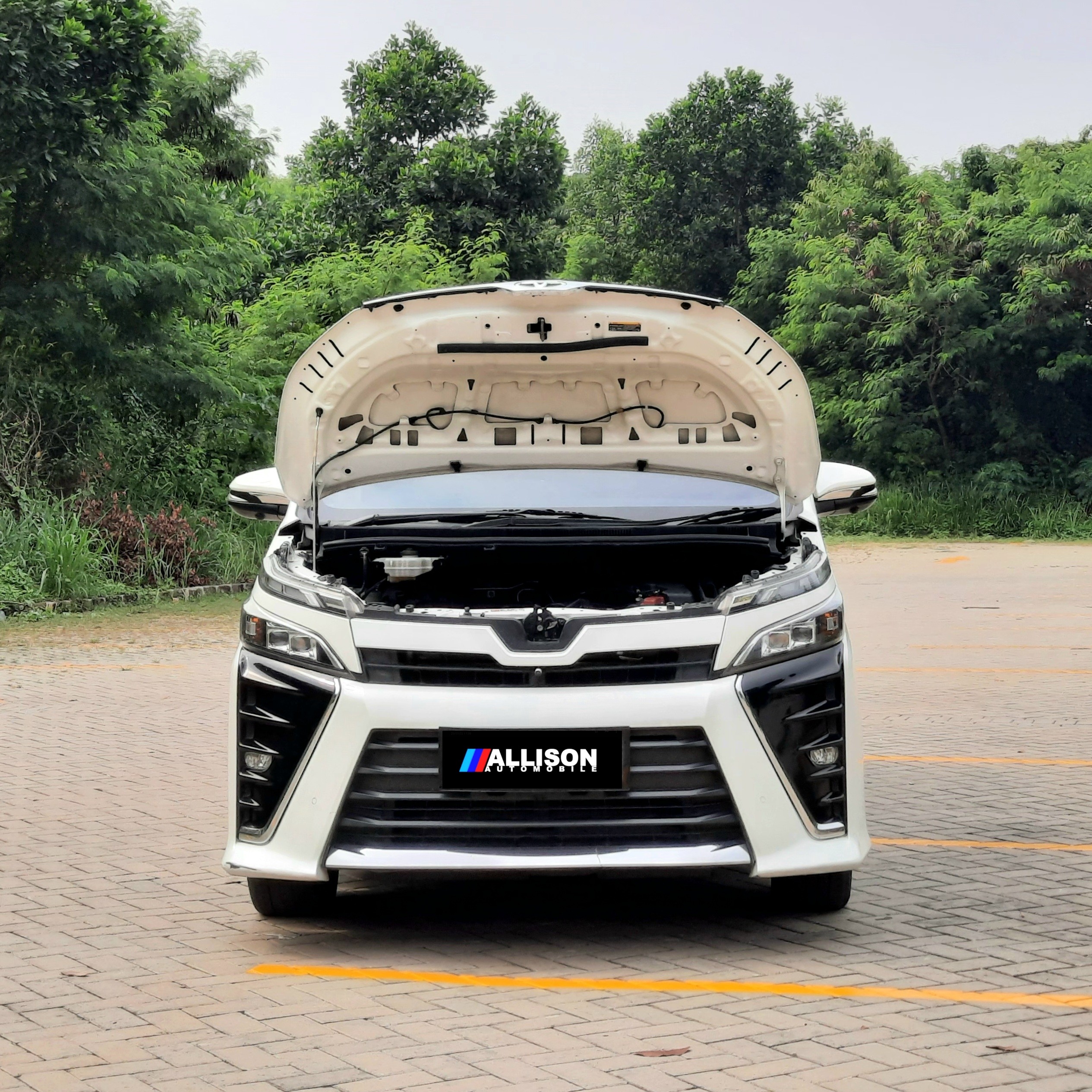 2018 Toyota Voxy 2.0 CVT 2018 Toyota Voxy 2.0 CVT