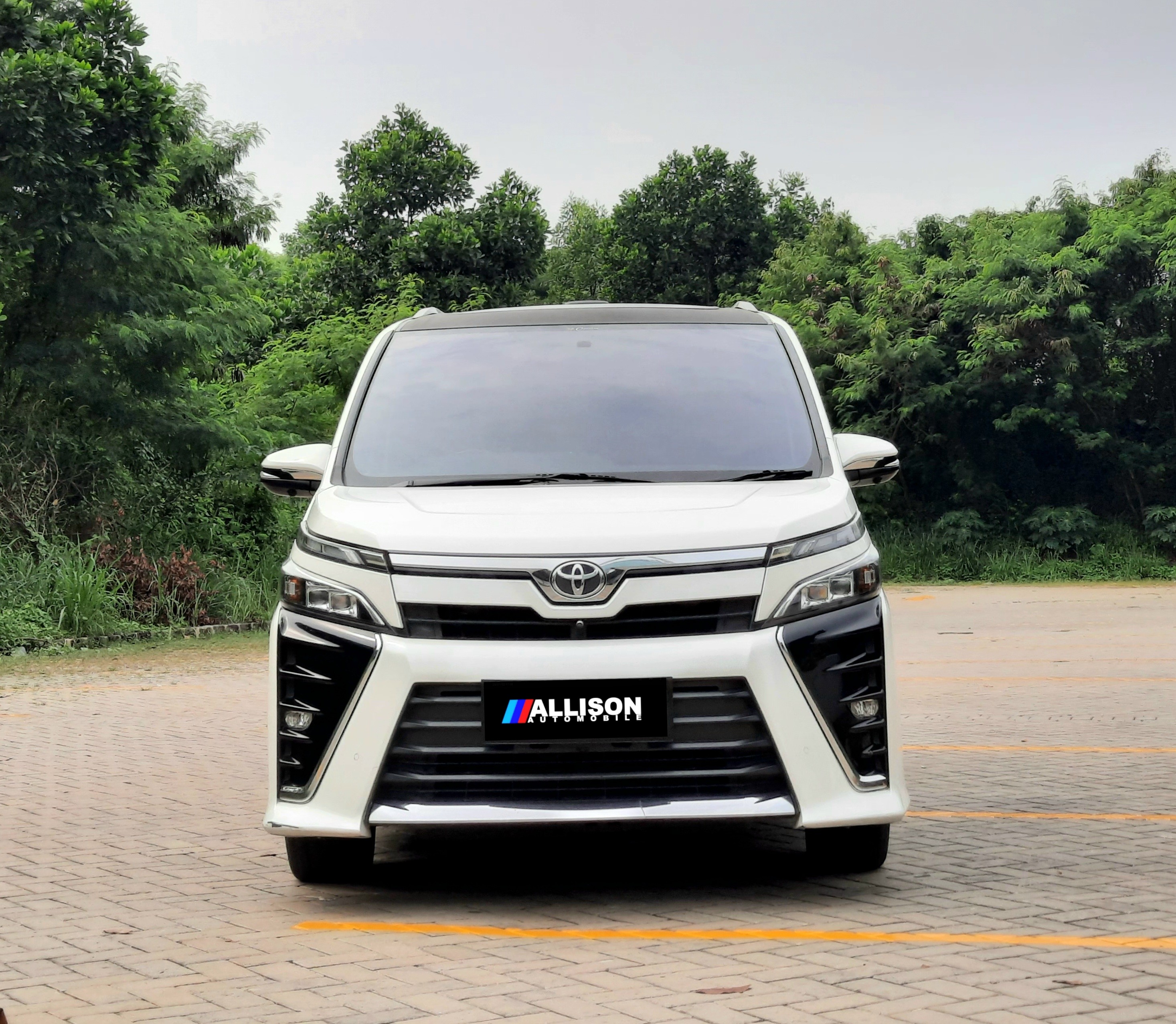 2018 Toyota Voxy 2.0 CVT 2018 Toyota Voxy 2.0 CVT