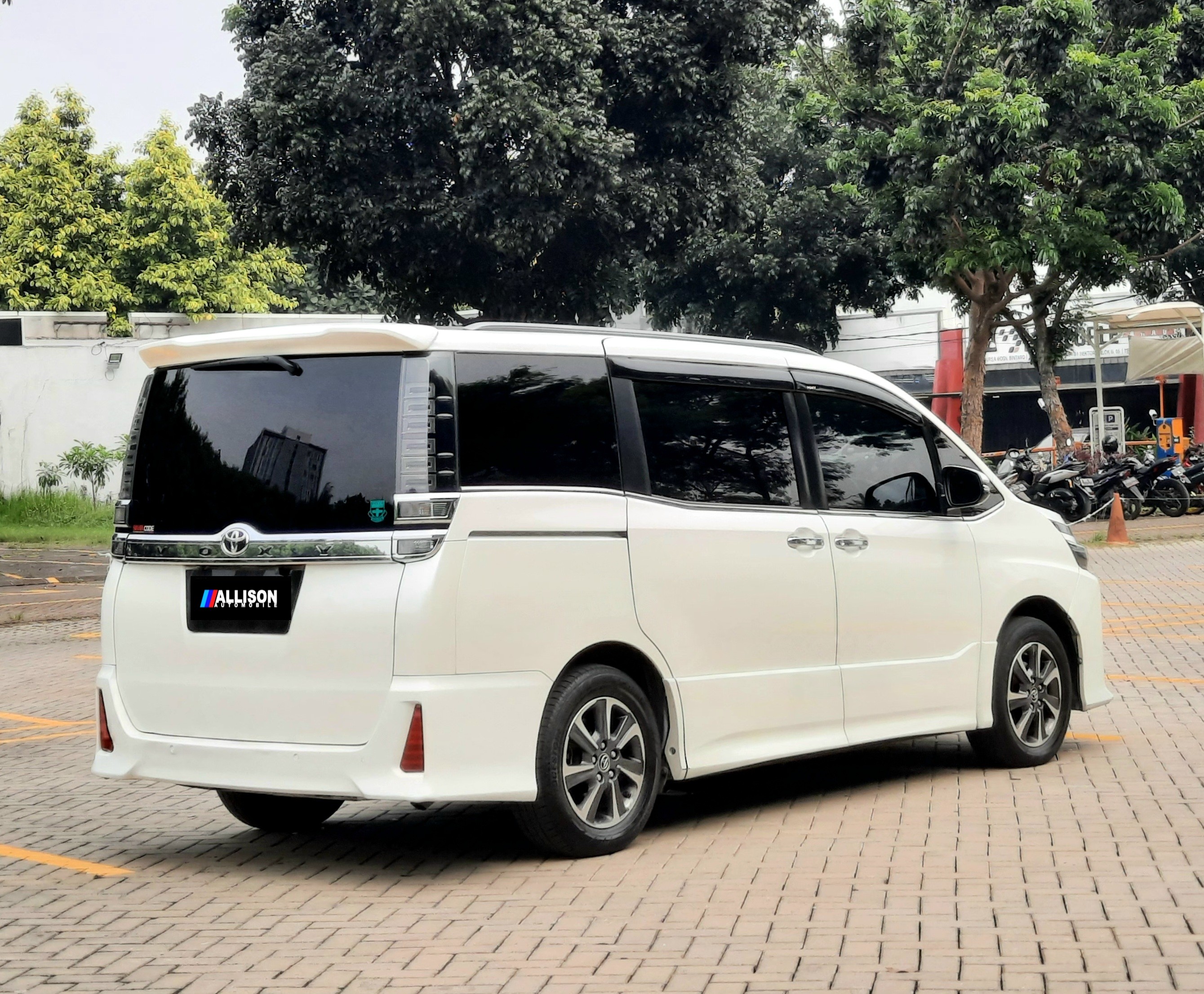 2018 Toyota Voxy 2.0 CVT 2018 Toyota Voxy 2.0 CVT