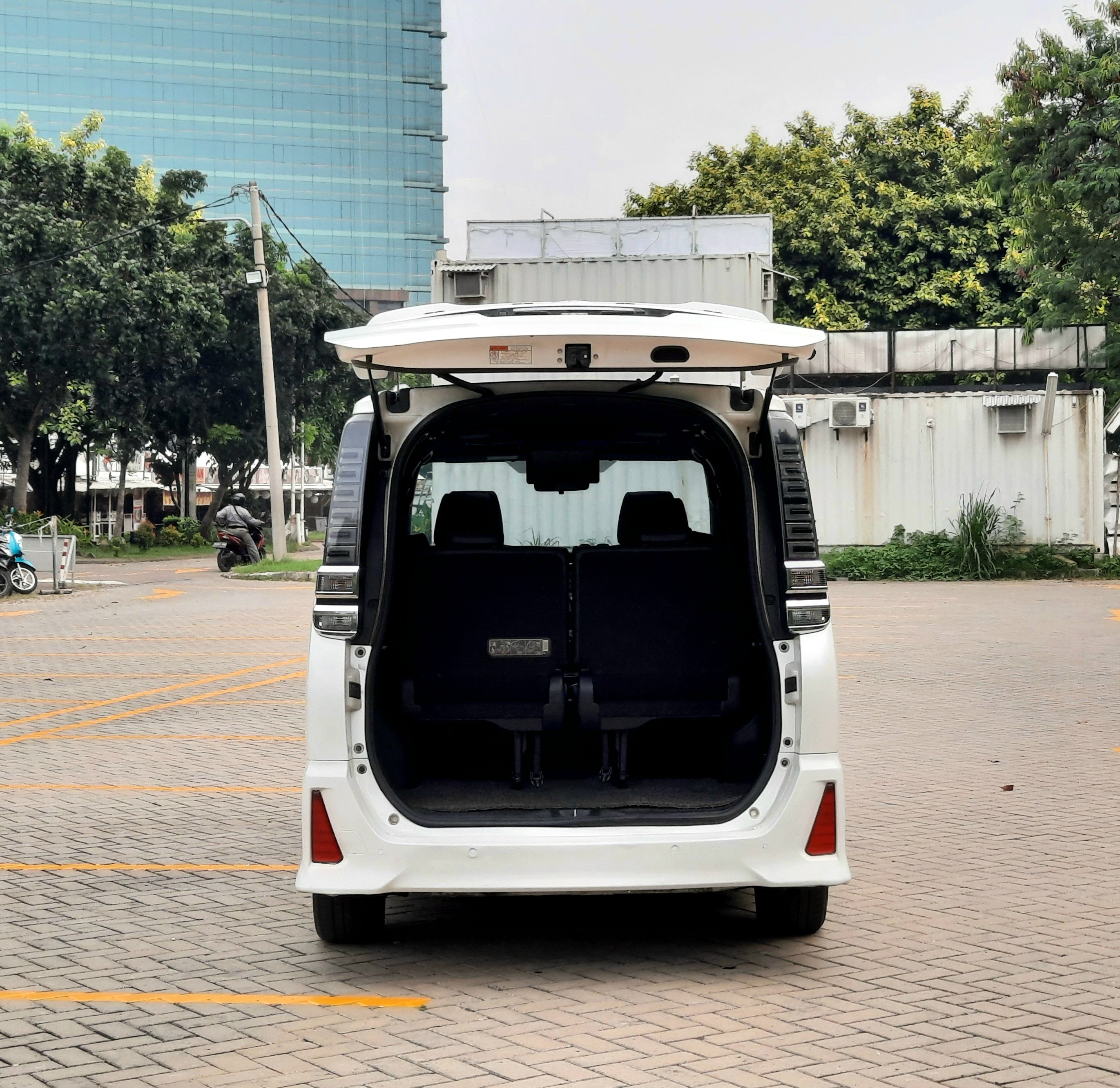 2018 Toyota Voxy 2.0 CVT 2018 Toyota Voxy 2.0 CVT