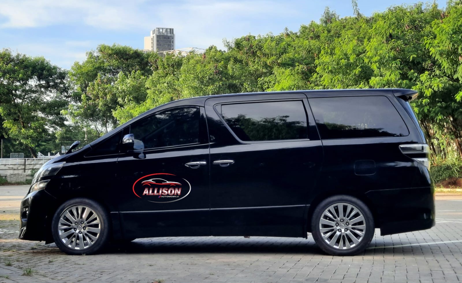 2013 Toyota Alphard Vellfire 2.4 Z A/T GOLDEN EYES 2013 Toyota Alphard Vellfire 2.4 Z A/T GOLDEN EYES