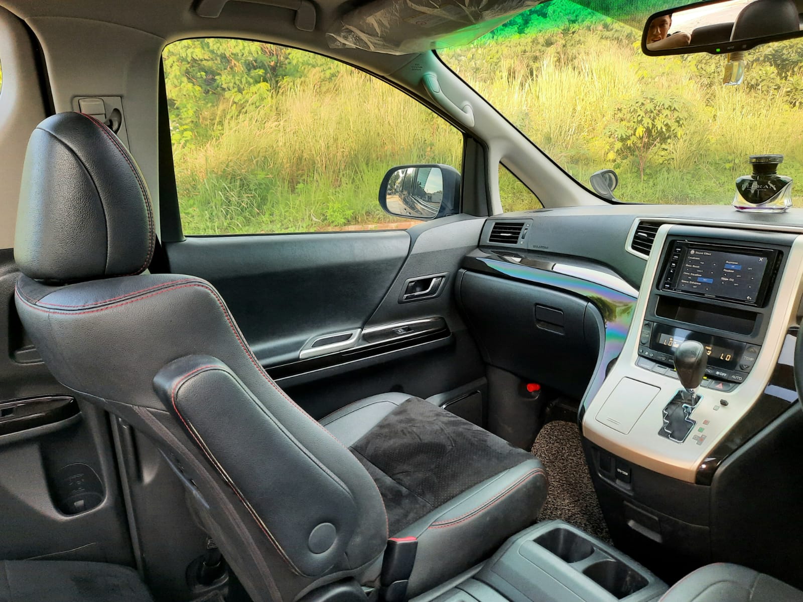 2013 Toyota Alphard Vellfire 2.4 Z A/T GOLDEN EYES 2013 Toyota Alphard Vellfire 2.4 Z A/T GOLDEN EYES