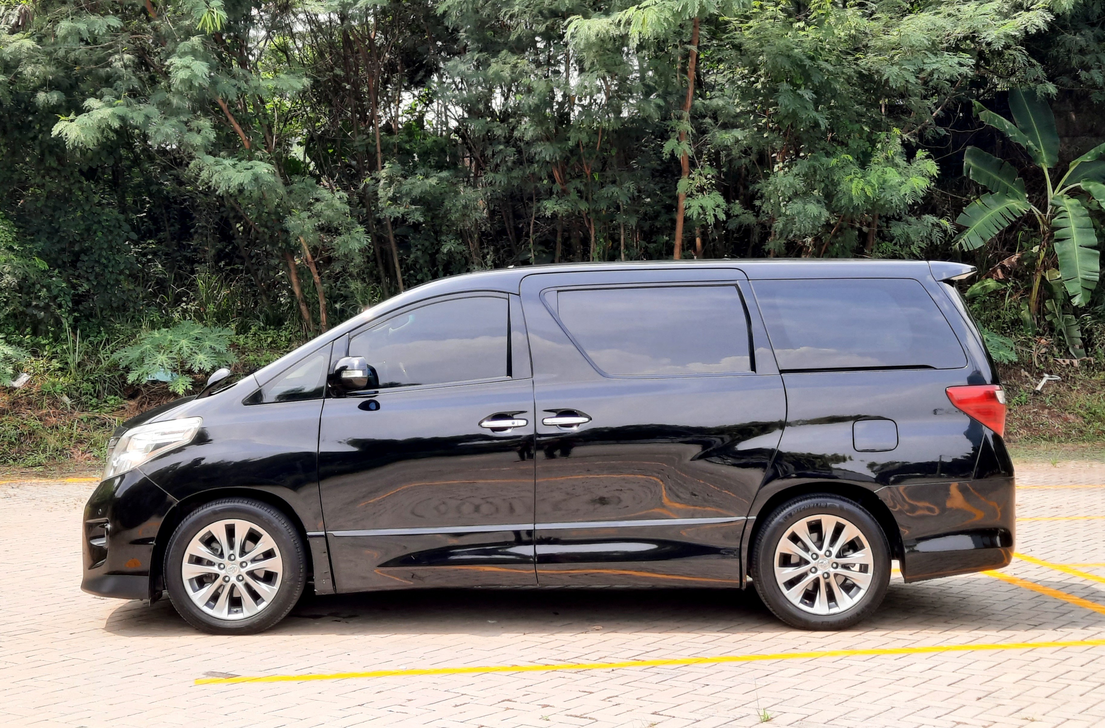 2011 Toyota Alphard  S 2.4 AT 2011 Toyota Alphard  S 2.4 AT