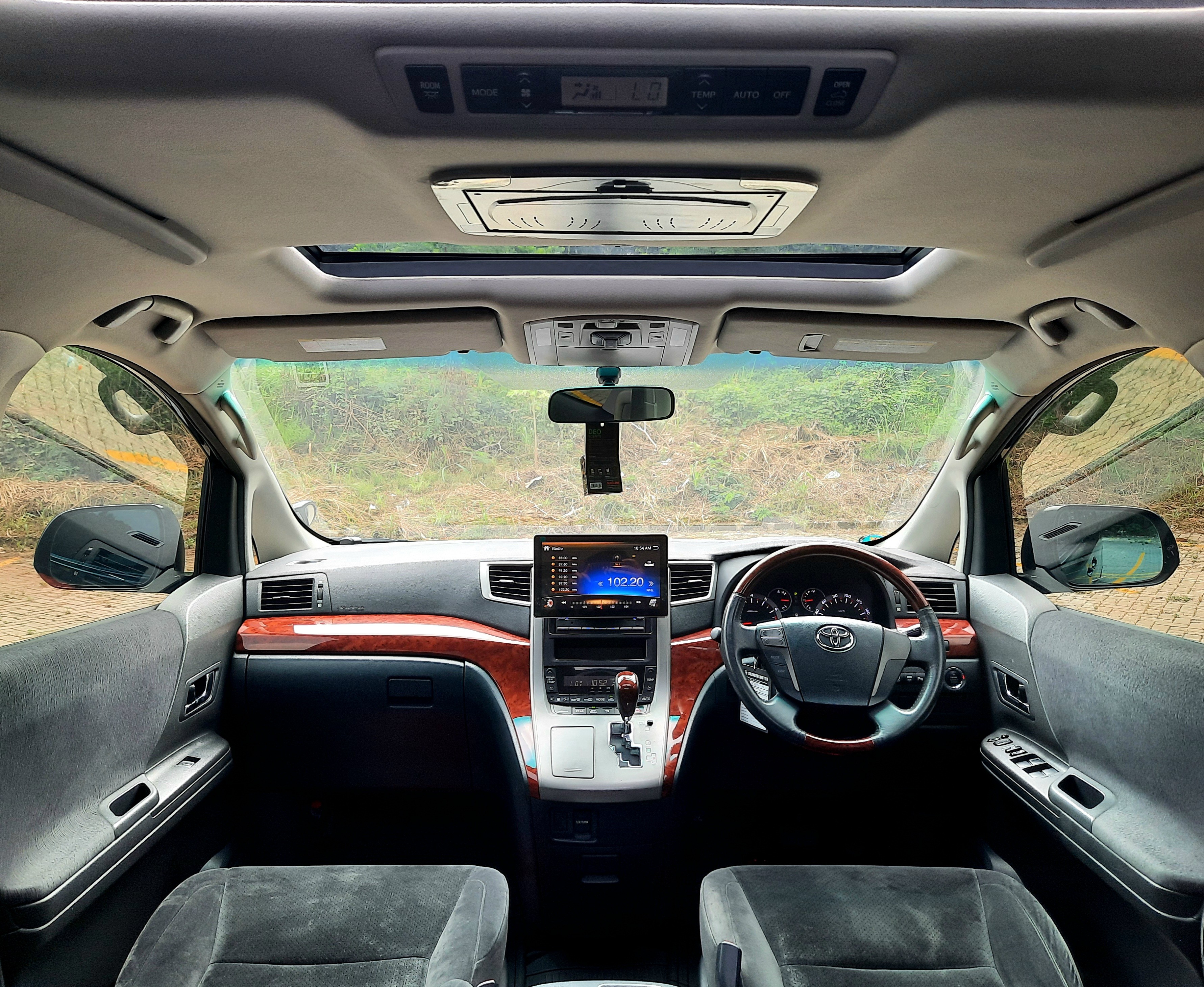 2011 Toyota Alphard  S 2.4 AT 2011 Toyota Alphard  S 2.4 AT