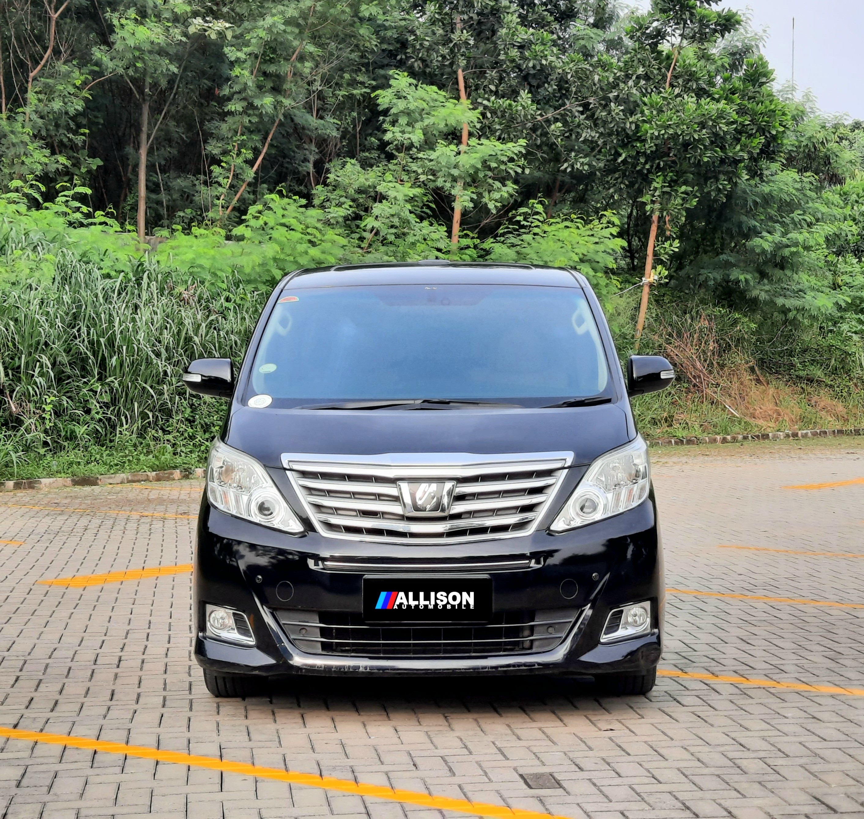 2012 Toyota Alphard  2.4 AT 2012 Toyota Alphard  2.4 AT