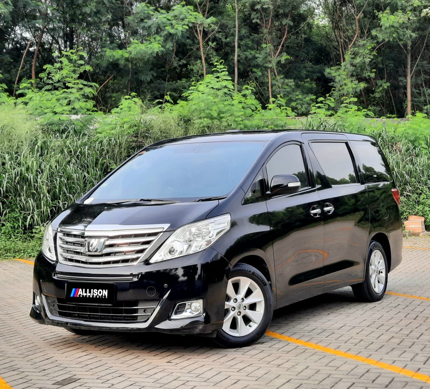 2012 Toyota Alphard  2.4 AT 2012 Toyota Alphard  2.4 AT