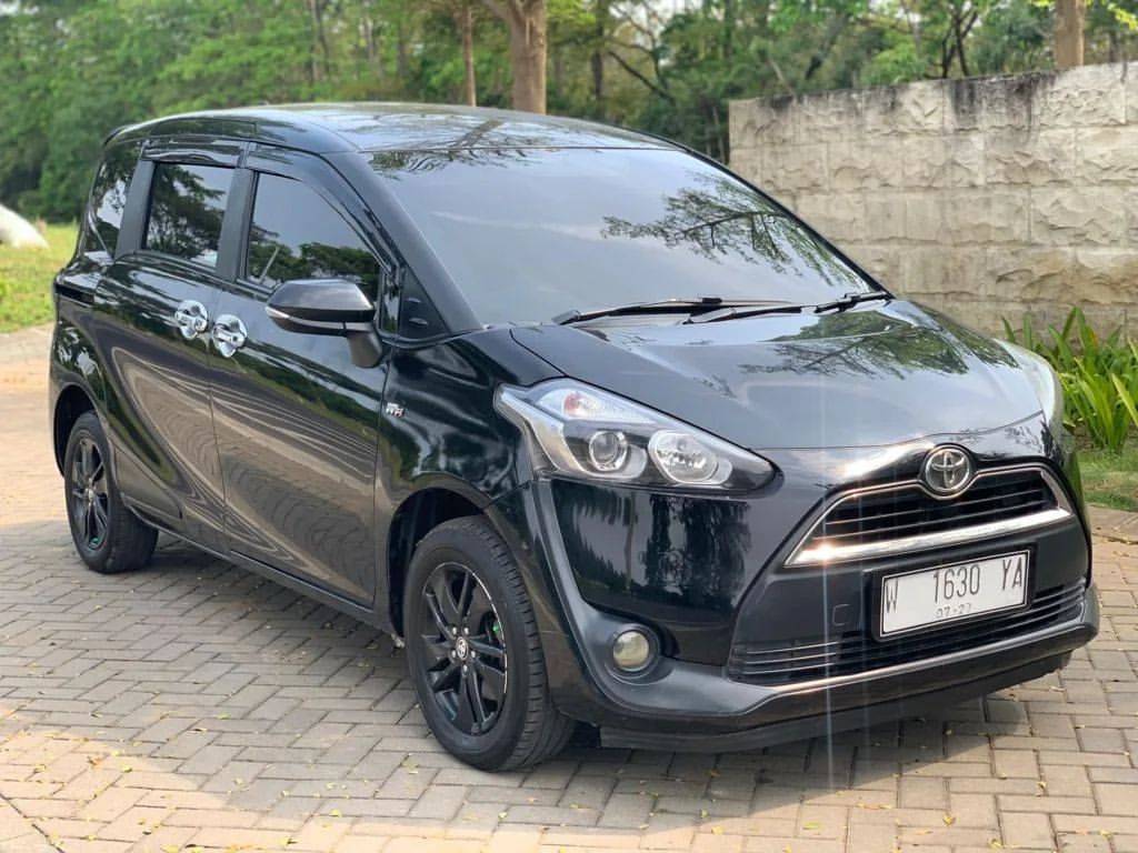 2017 Toyota Sienta 2017 Toyota Sienta