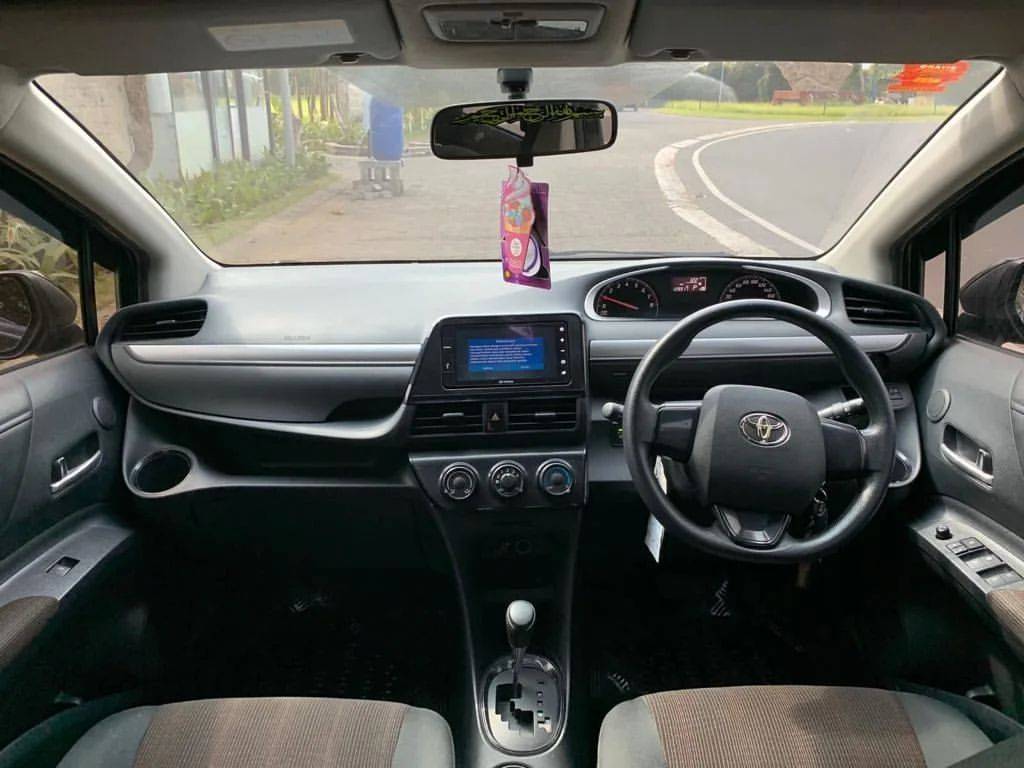 2017 Toyota Sienta 2017 Toyota Sienta