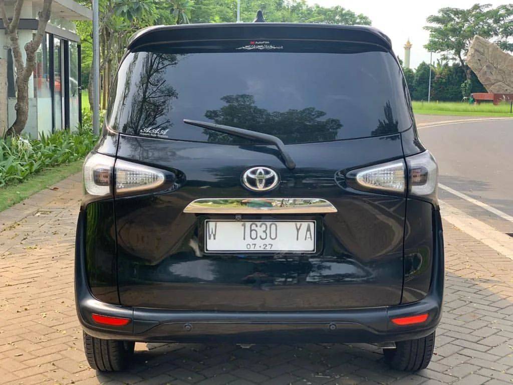 2017 Toyota Sienta 2017 Toyota Sienta