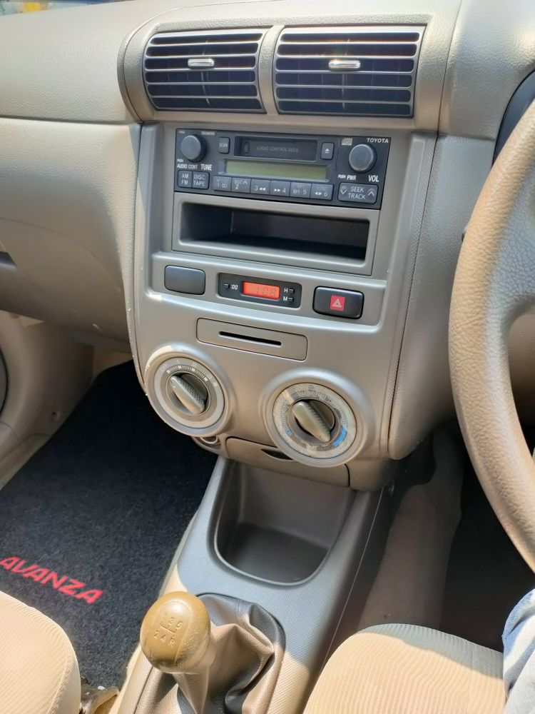 2010 Toyota Avanza 1.3G MT 2010 Toyota Avanza 1.3G MT