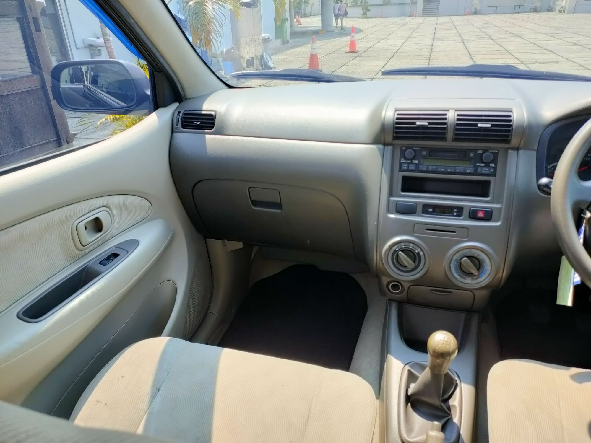 2010 Toyota Avanza 1.3G MT 2010 Toyota Avanza 1.3G MT