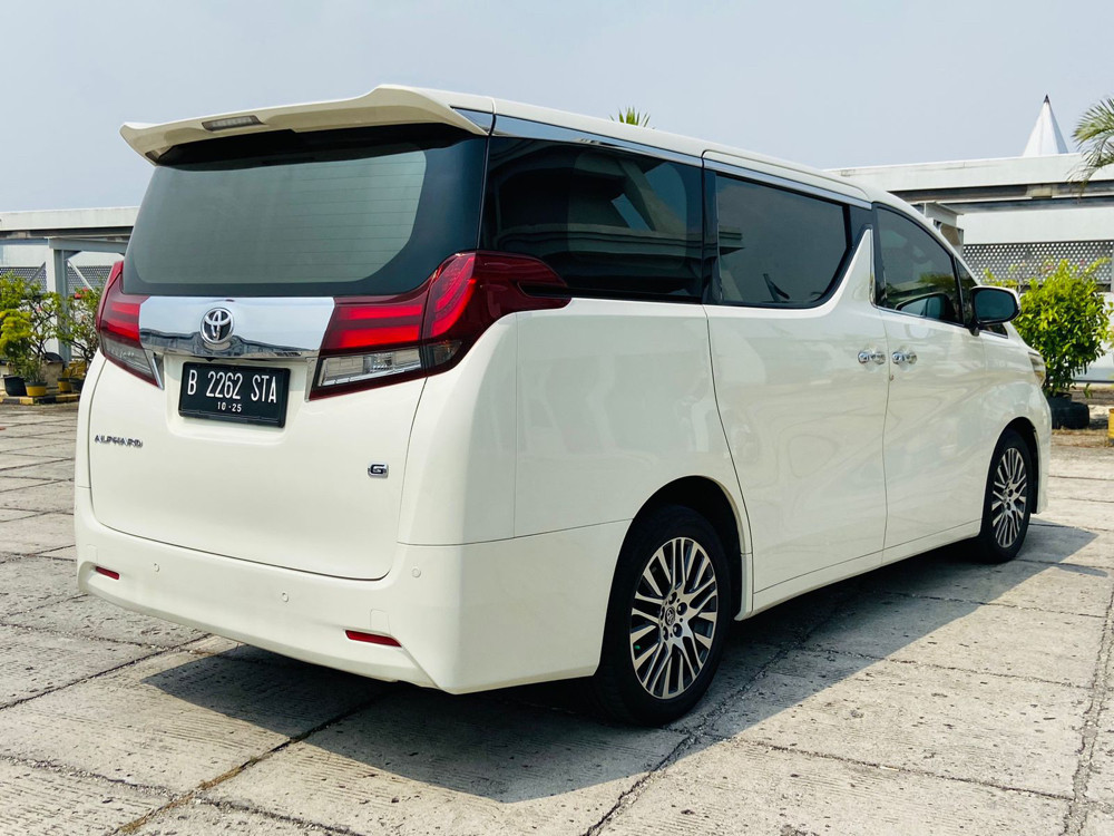 2015 Toyota Alphard  G 2.5 AT 2015 Toyota Alphard  G 2.5 AT