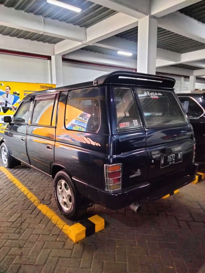 1995 Isuzu Panther 1995 Isuzu Panther