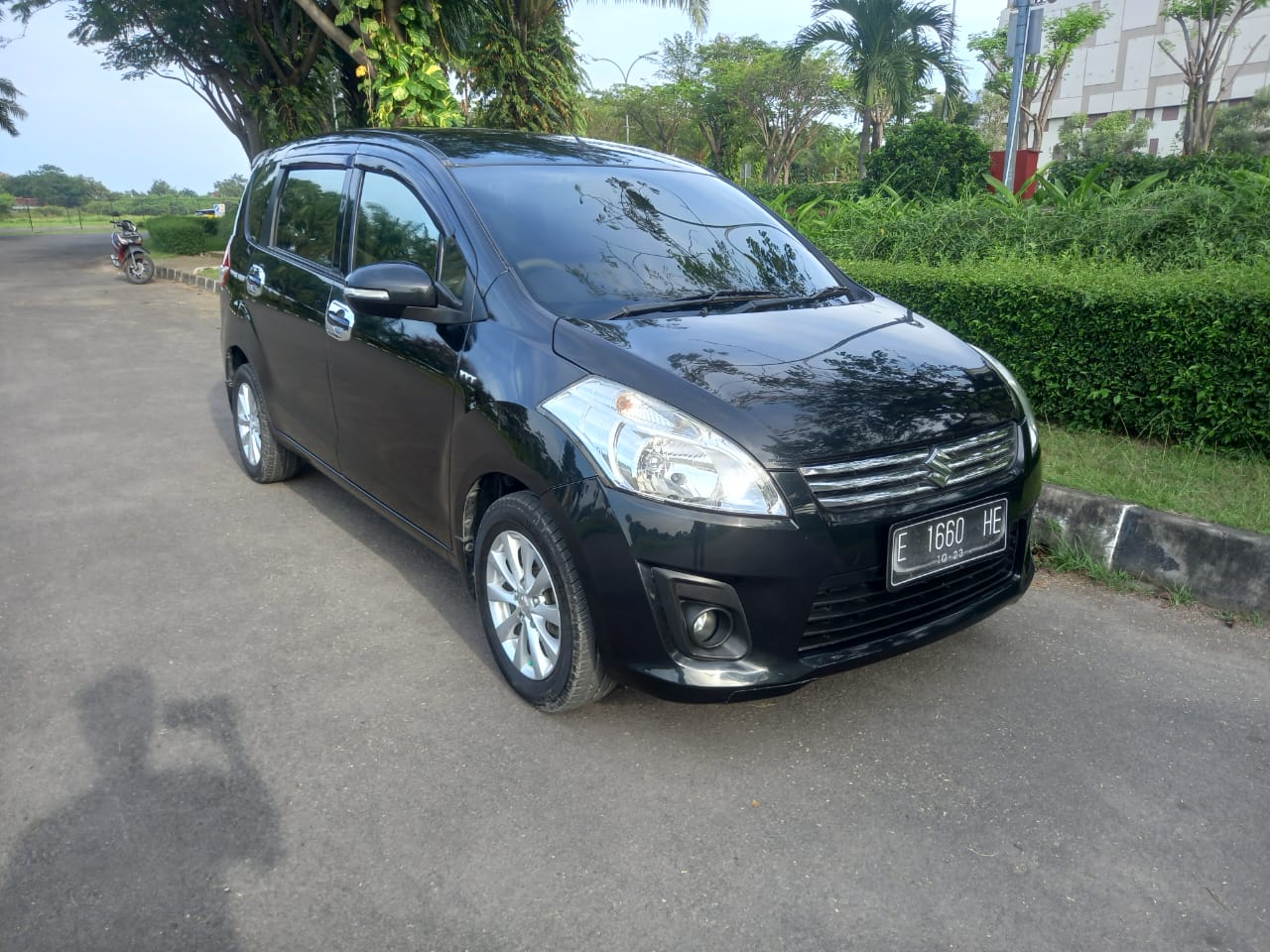 2013 Suzuki Ertiga  GX AT 2013 Suzuki Ertiga  GX AT