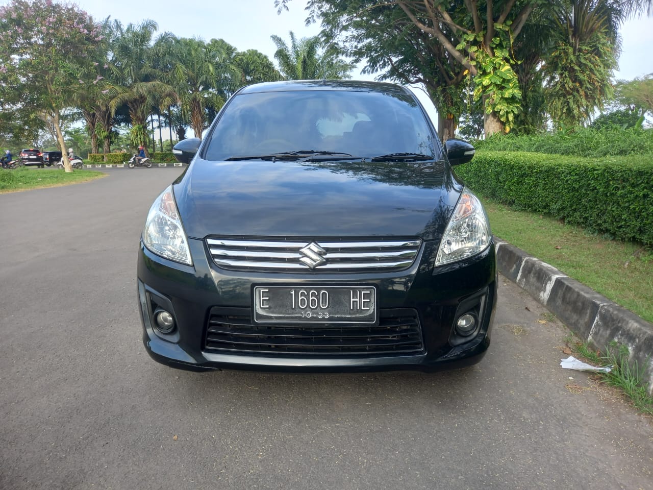 2013 Suzuki Ertiga  GX AT 2013 Suzuki Ertiga  GX AT