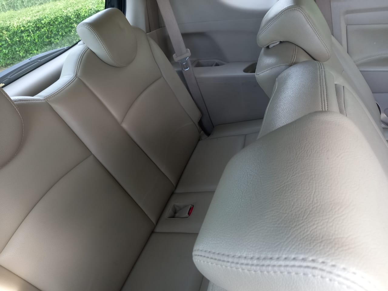 2013 Suzuki Ertiga  GX AT 2013 Suzuki Ertiga  GX AT