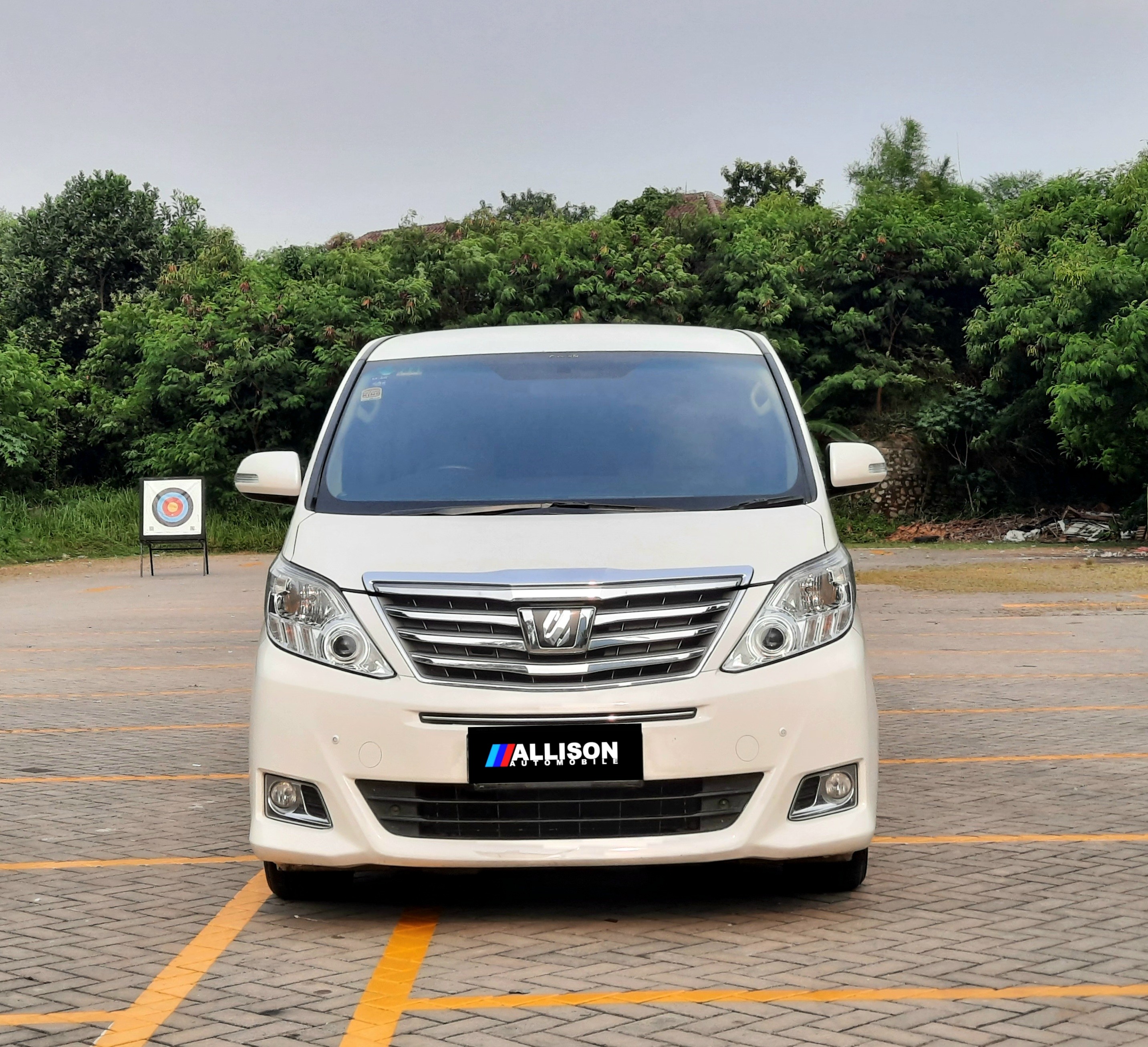 2013 Toyota Alphard  2.4 AT 2013 Toyota Alphard  2.4 AT