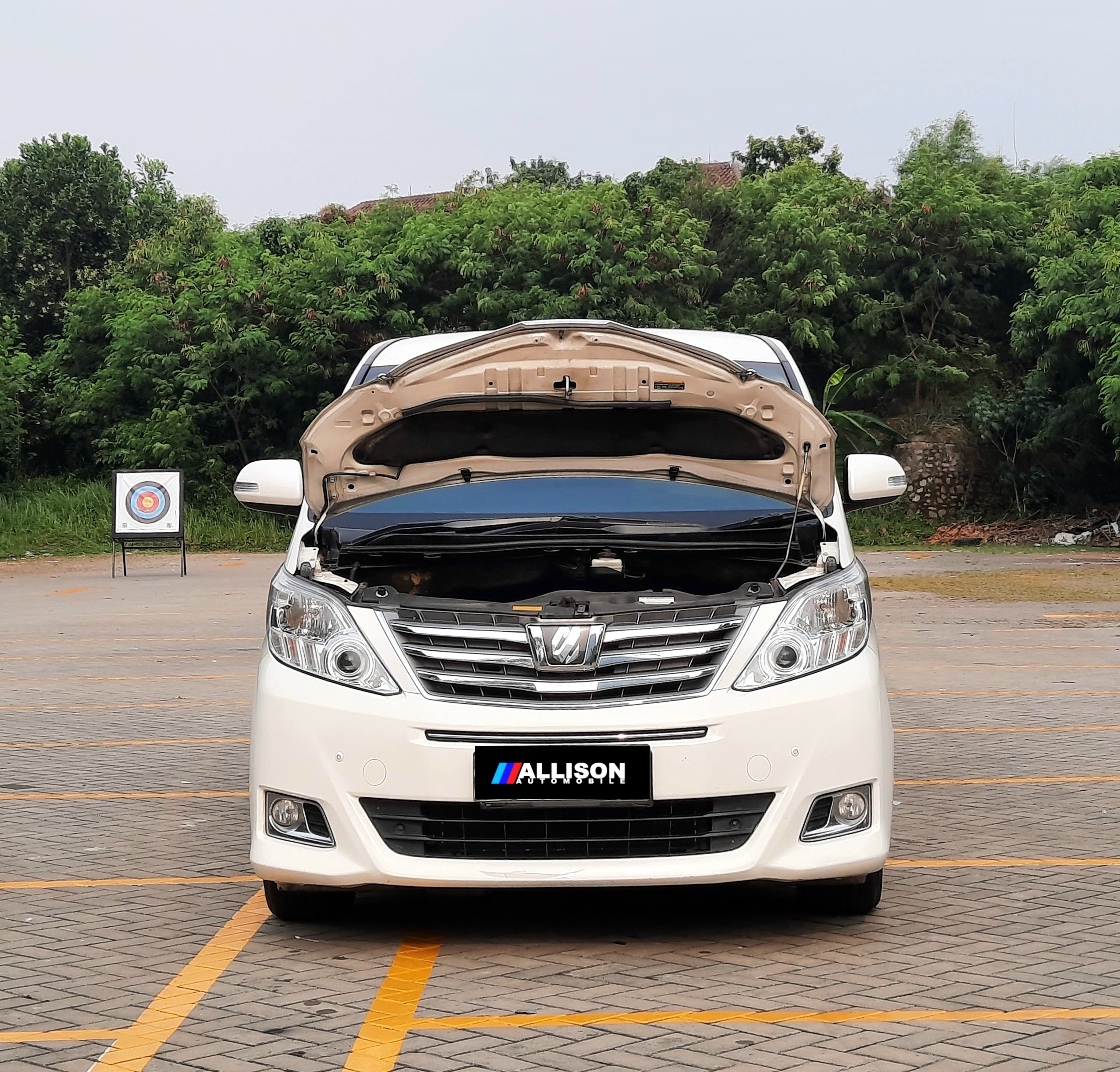 2013 Toyota Alphard  2.4 AT 2013 Toyota Alphard  2.4 AT