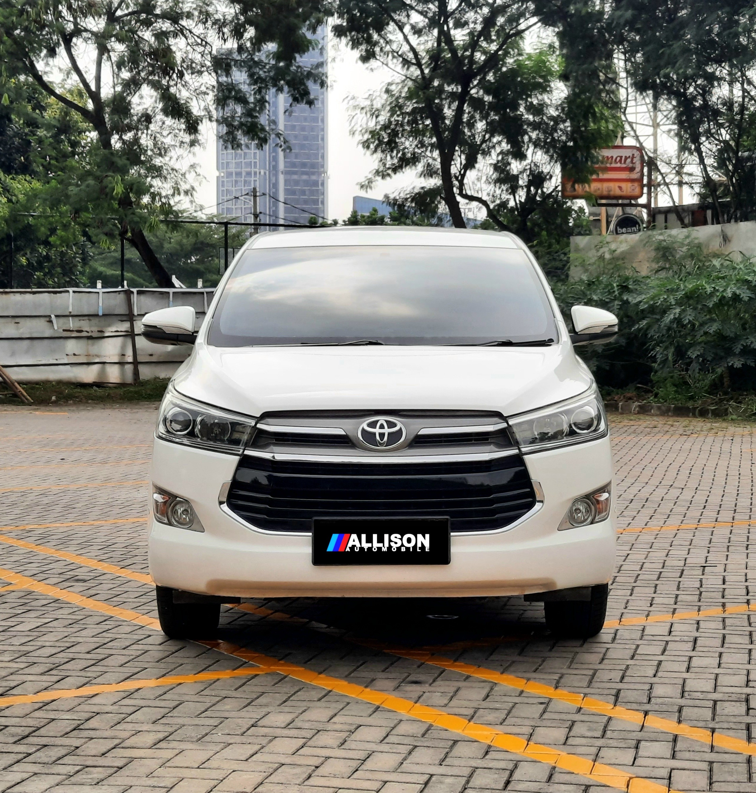2017 Toyota Kijang Innova 2.0 V MT 2017 Toyota Kijang Innova 2.0 V MT