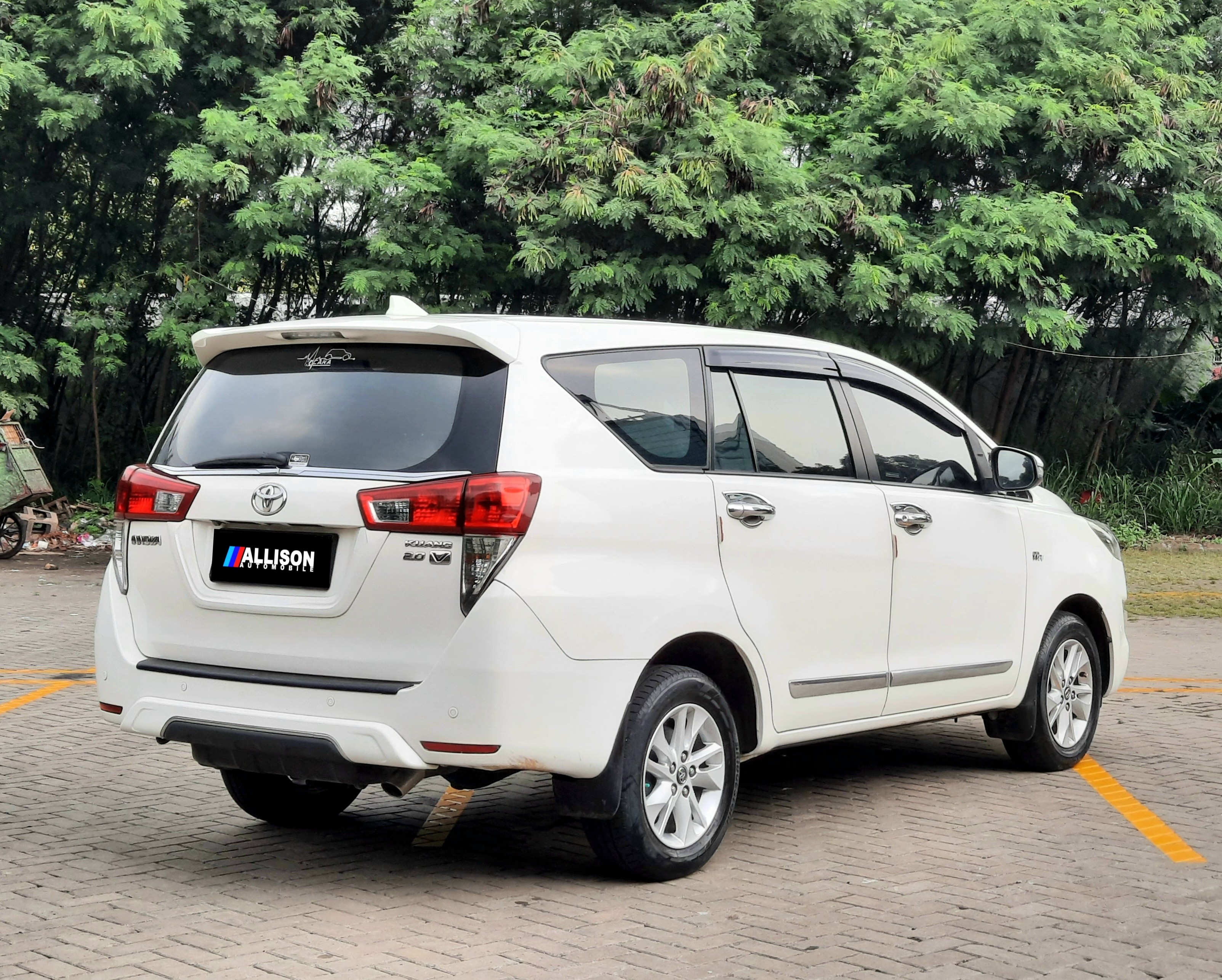 2017 Toyota Kijang Innova 2.0 V MT 2017 Toyota Kijang Innova 2.0 V MT