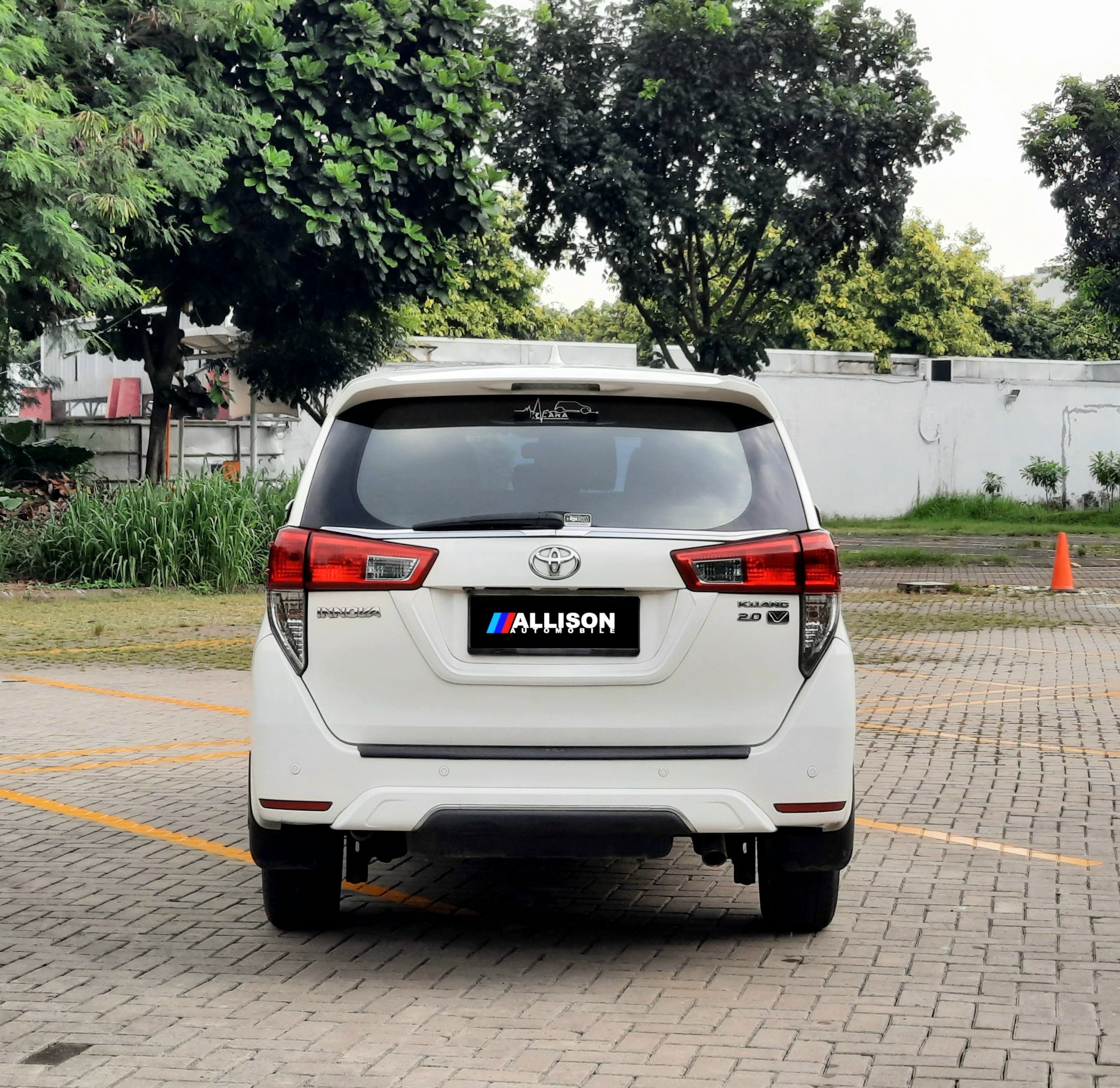 2017 Toyota Kijang Innova 2.0 V MT 2017 Toyota Kijang Innova 2.0 V MT