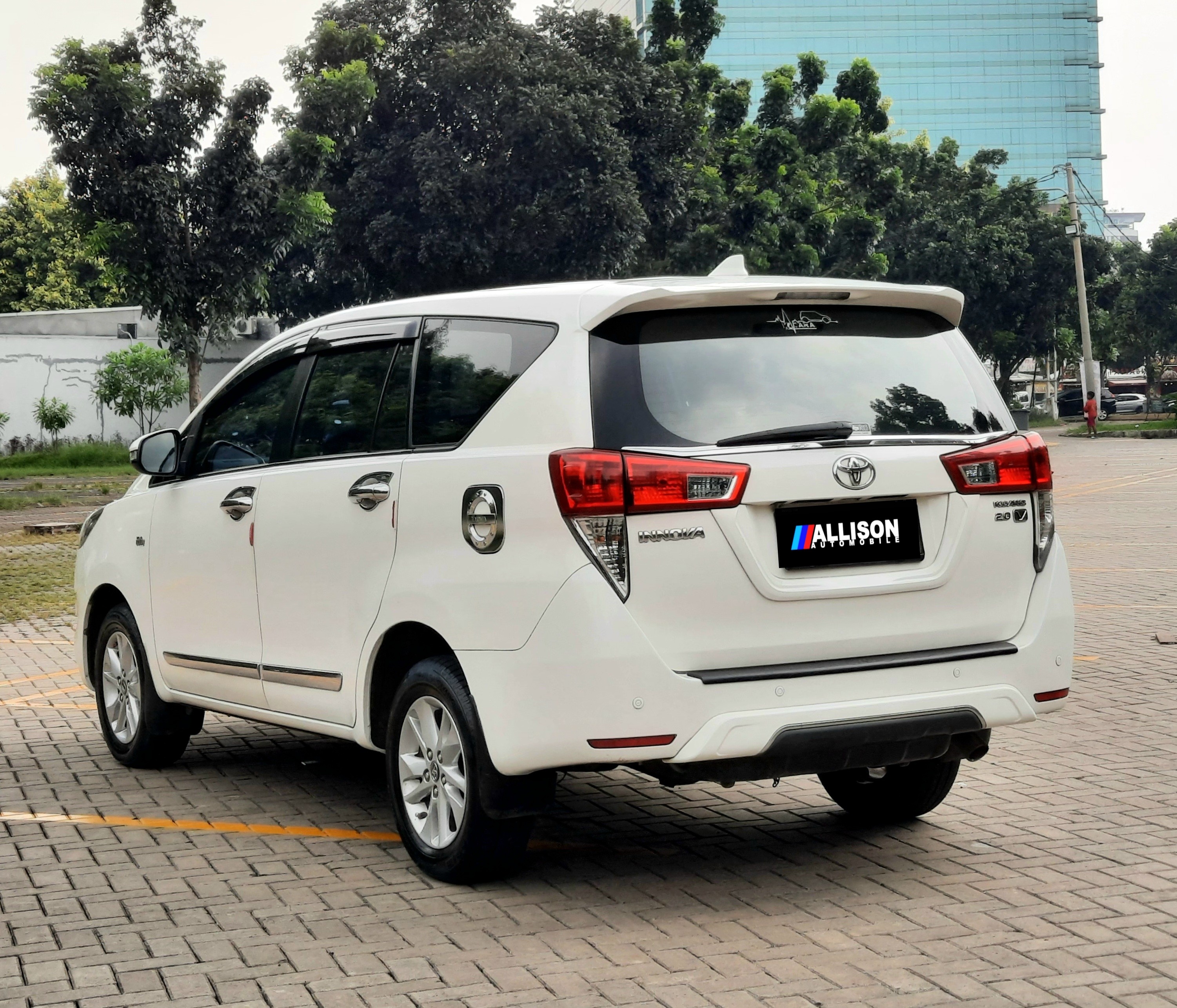 2017 Toyota Kijang Innova 2.0 V MT 2017 Toyota Kijang Innova 2.0 V MT