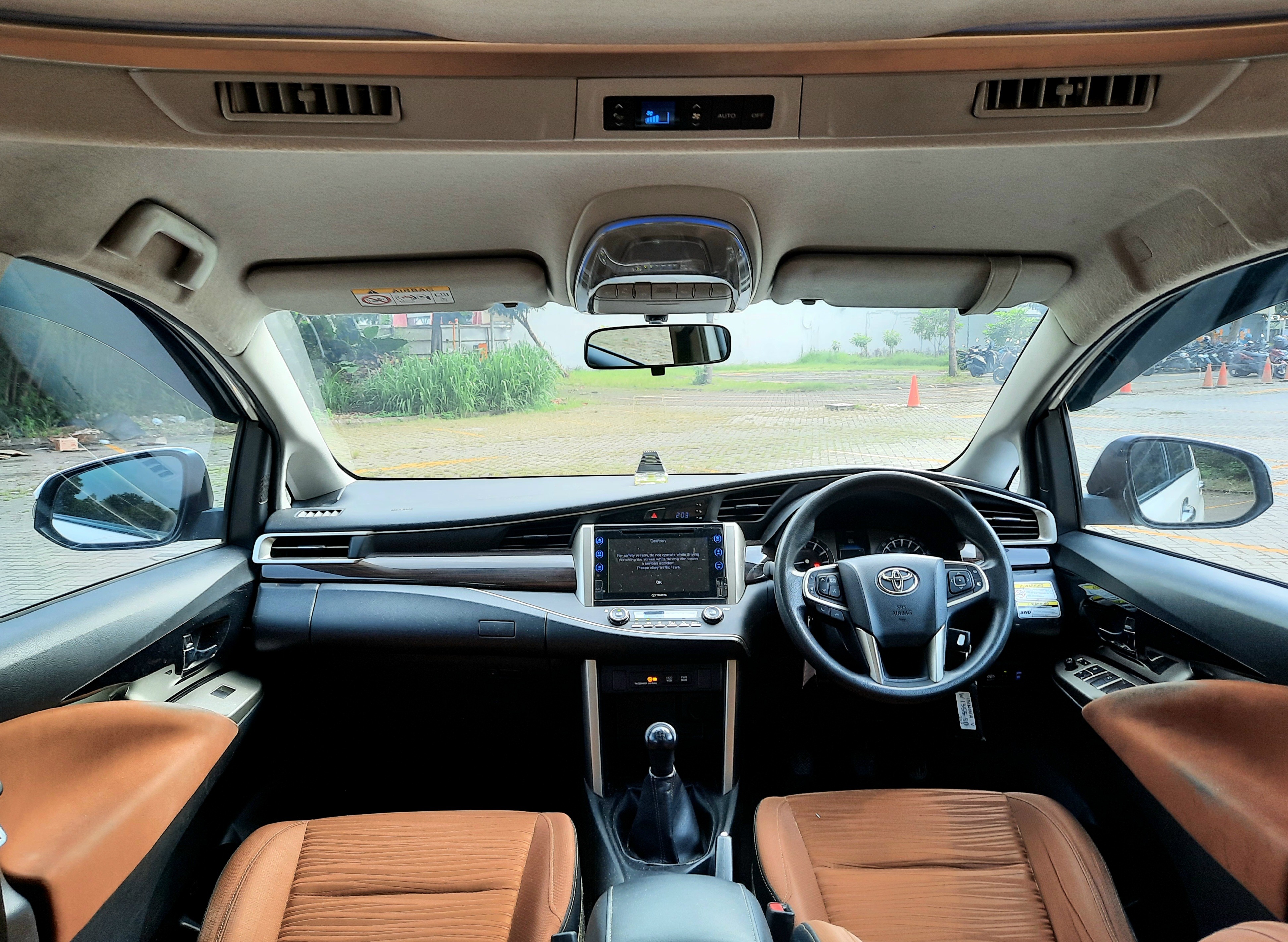 2017 Toyota Kijang Innova 2.0 V MT 2017 Toyota Kijang Innova 2.0 V MT