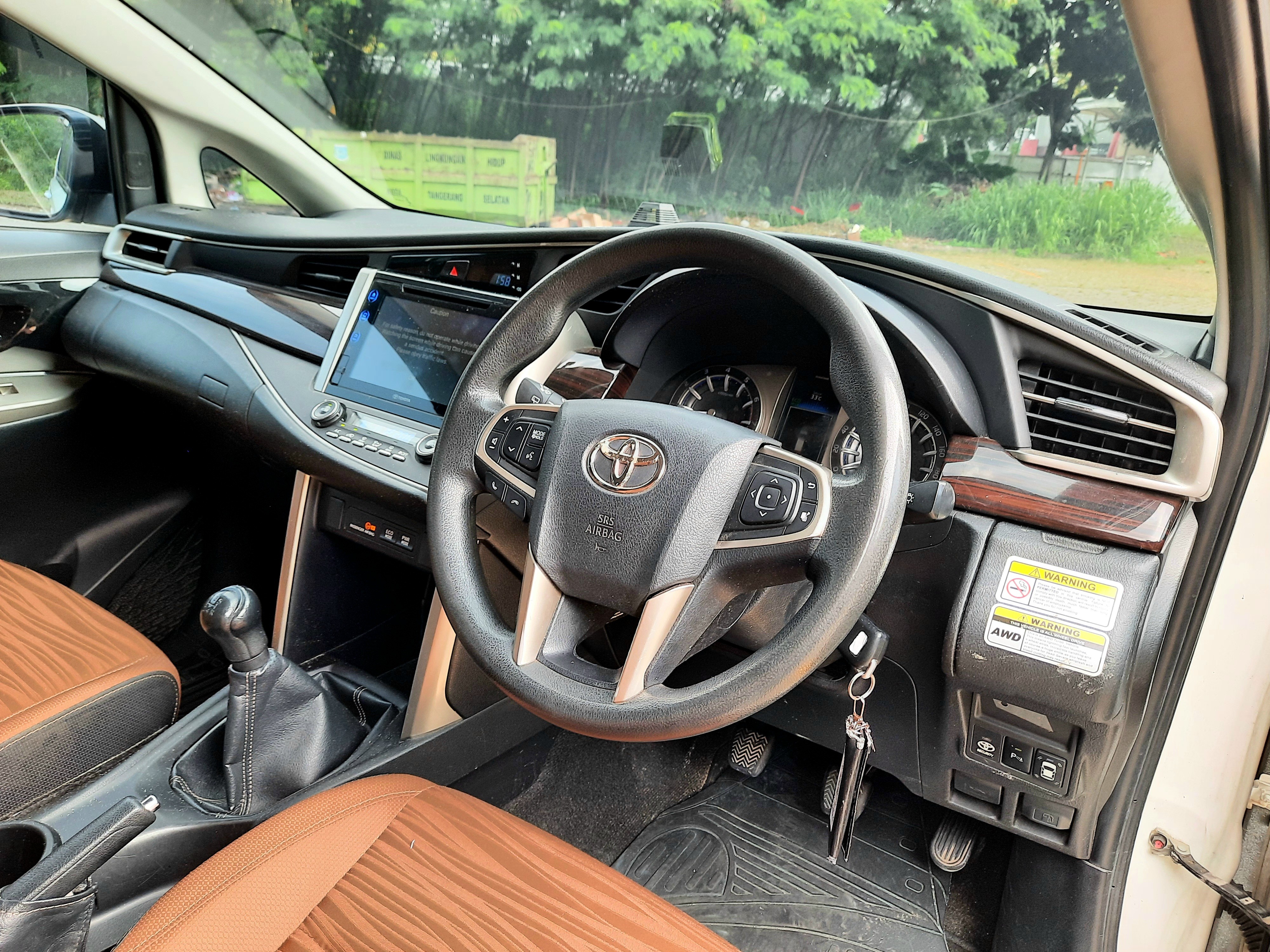 2017 Toyota Kijang Innova 2.0 V MT 2017 Toyota Kijang Innova 2.0 V MT