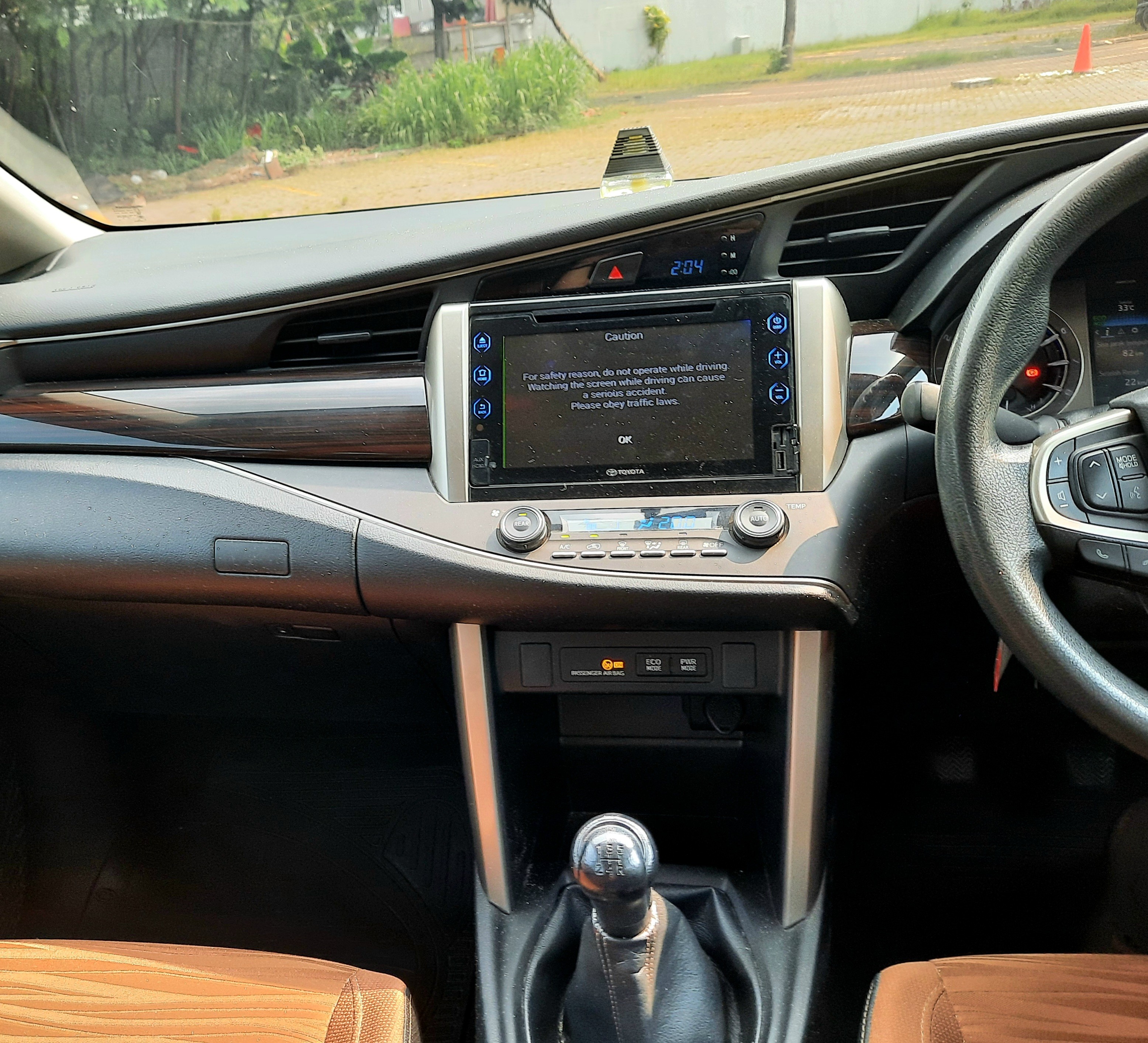 2017 Toyota Kijang Innova 2.0 V MT 2017 Toyota Kijang Innova 2.0 V MT