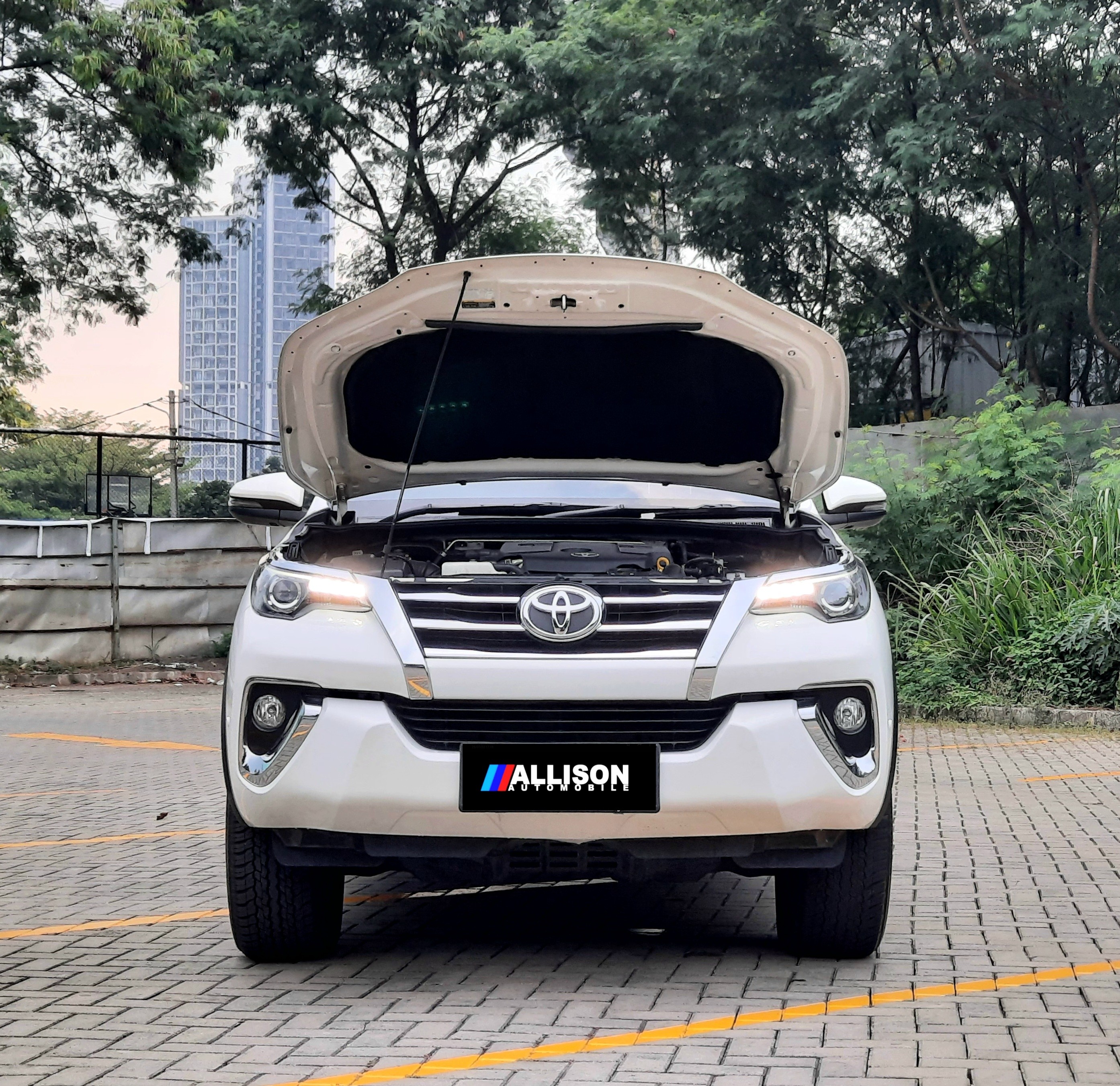 2019 Toyota Fortuner 2.4 VRZ AT 2019 Toyota Fortuner 2.4 VRZ AT