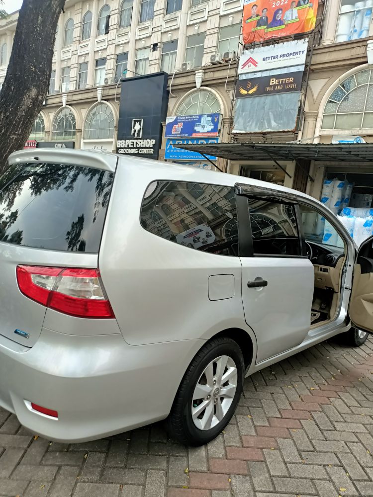 2015 Nissan Grand Livina 2015 Nissan Grand Livina