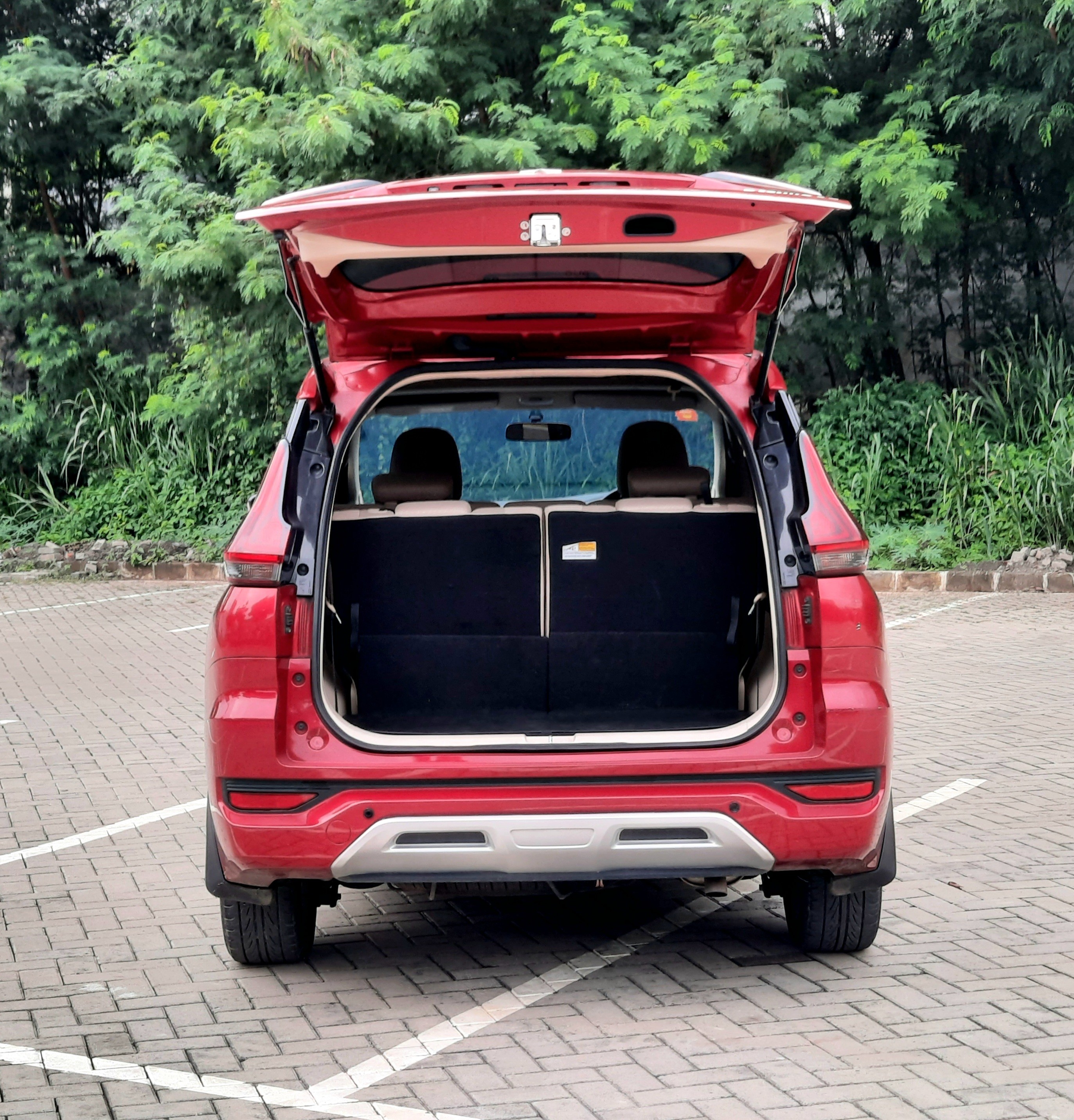 2019 Mitsubishi Xpander  1.5 L ULTIMATE 2019 Mitsubishi Xpander  1.5 L ULTIMATE