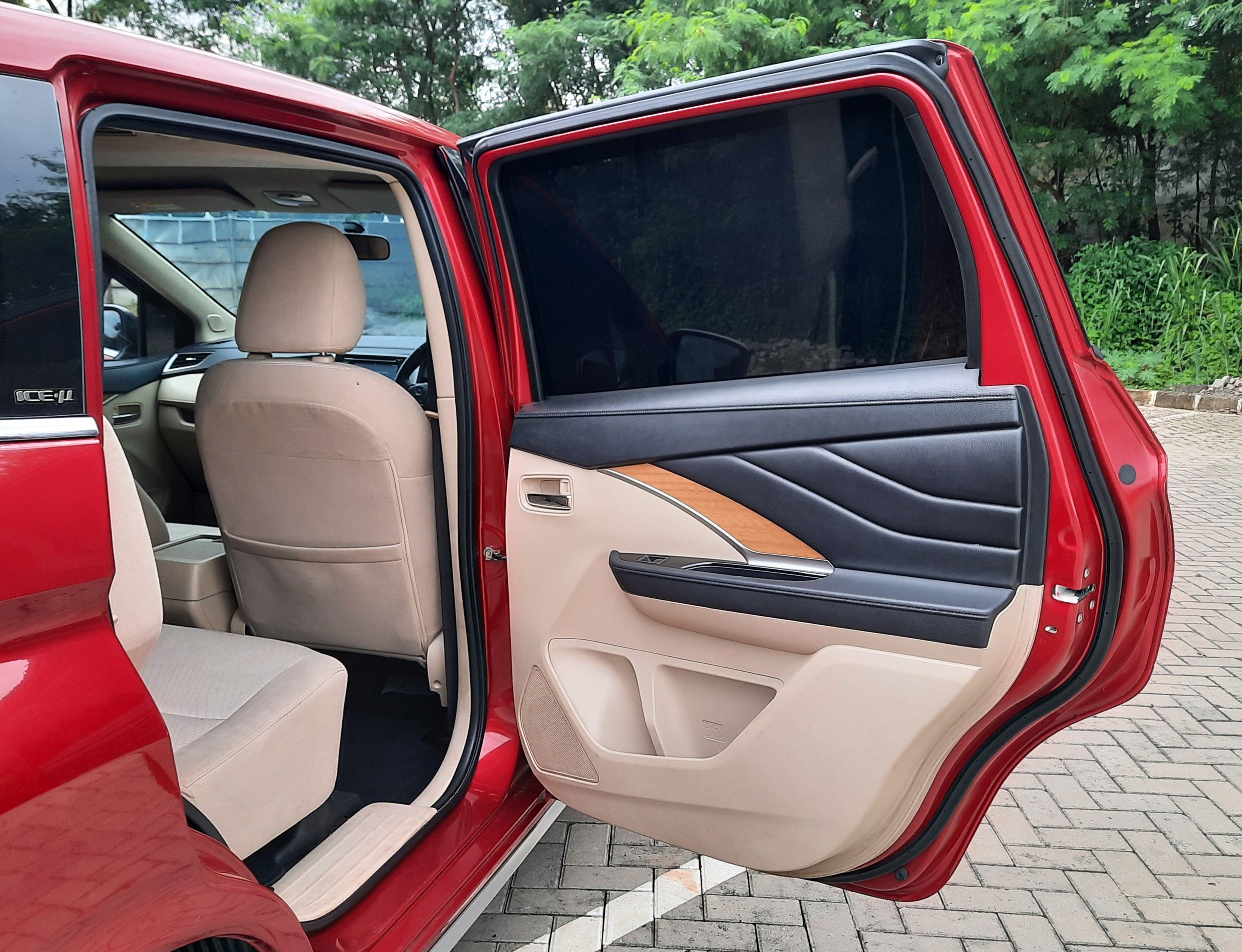 2019 Mitsubishi Xpander  1.5 L ULTIMATE 2019 Mitsubishi Xpander  1.5 L ULTIMATE