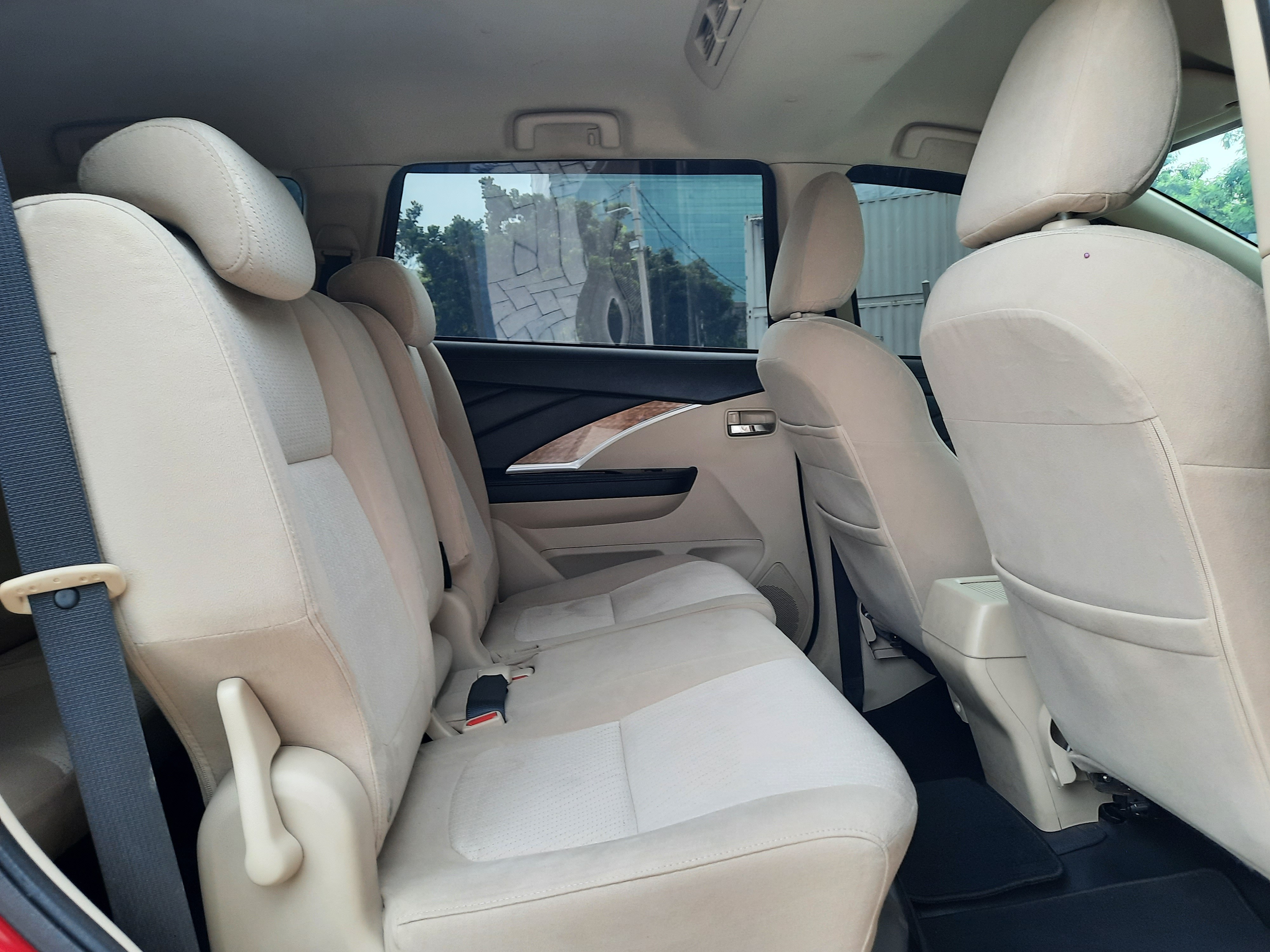 2019 Mitsubishi Xpander  1.5 L ULTIMATE 2019 Mitsubishi Xpander  1.5 L ULTIMATE