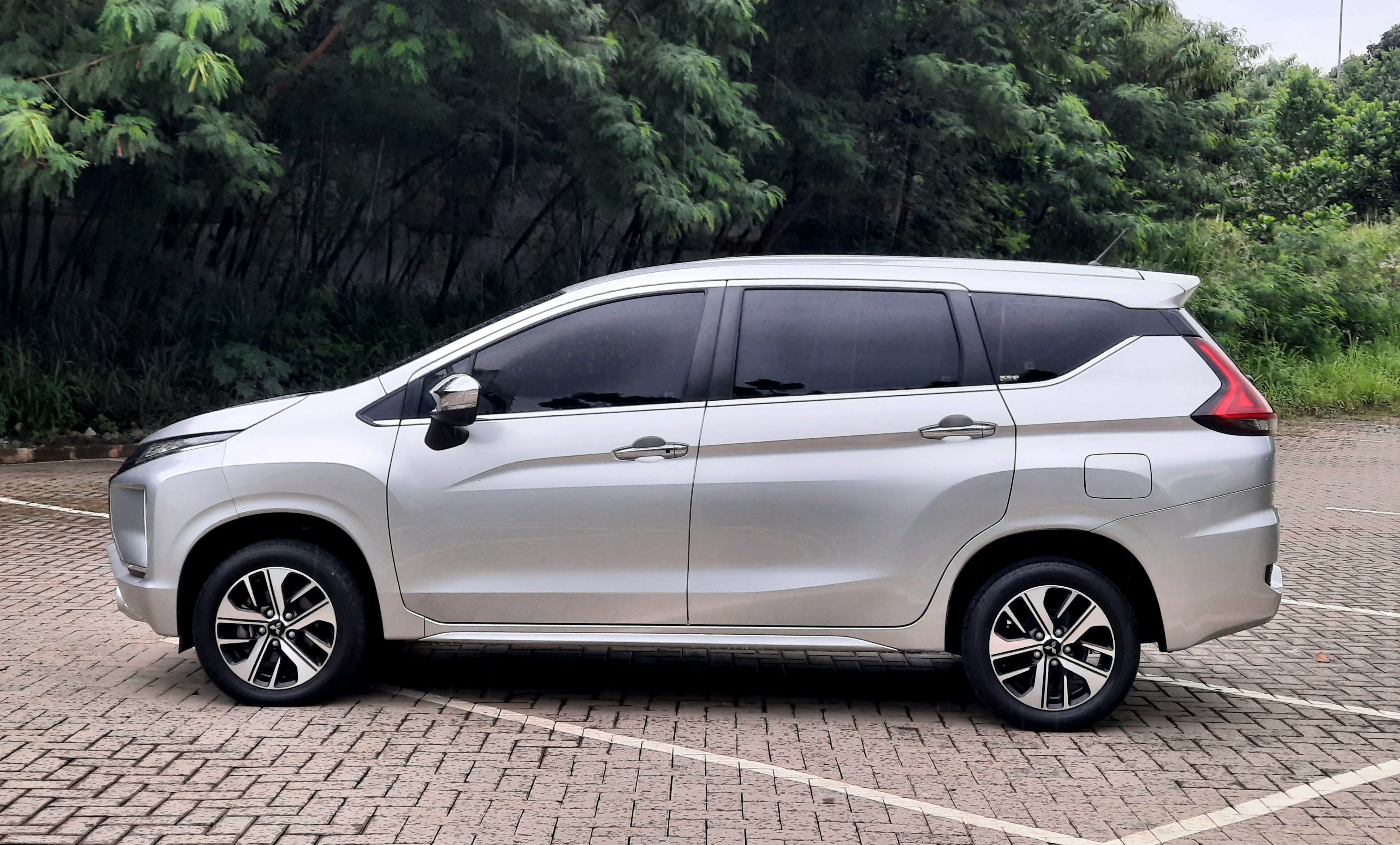 2018 Mitsubishi Xpander  1.5 L ULTIMATE 2018 Mitsubishi Xpander  1.5 L ULTIMATE