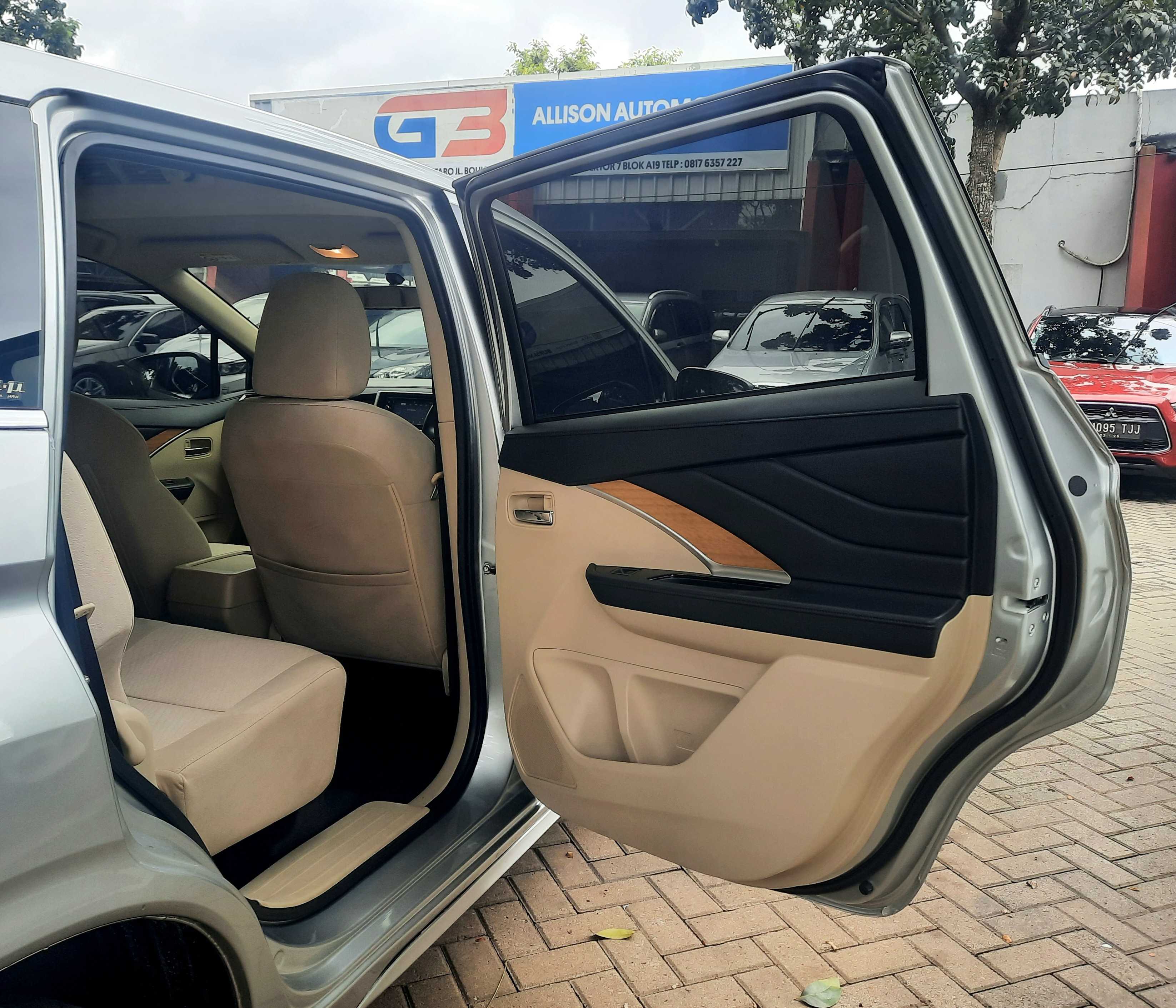 2018 Mitsubishi Xpander  1.5 L ULTIMATE 2018 Mitsubishi Xpander  1.5 L ULTIMATE