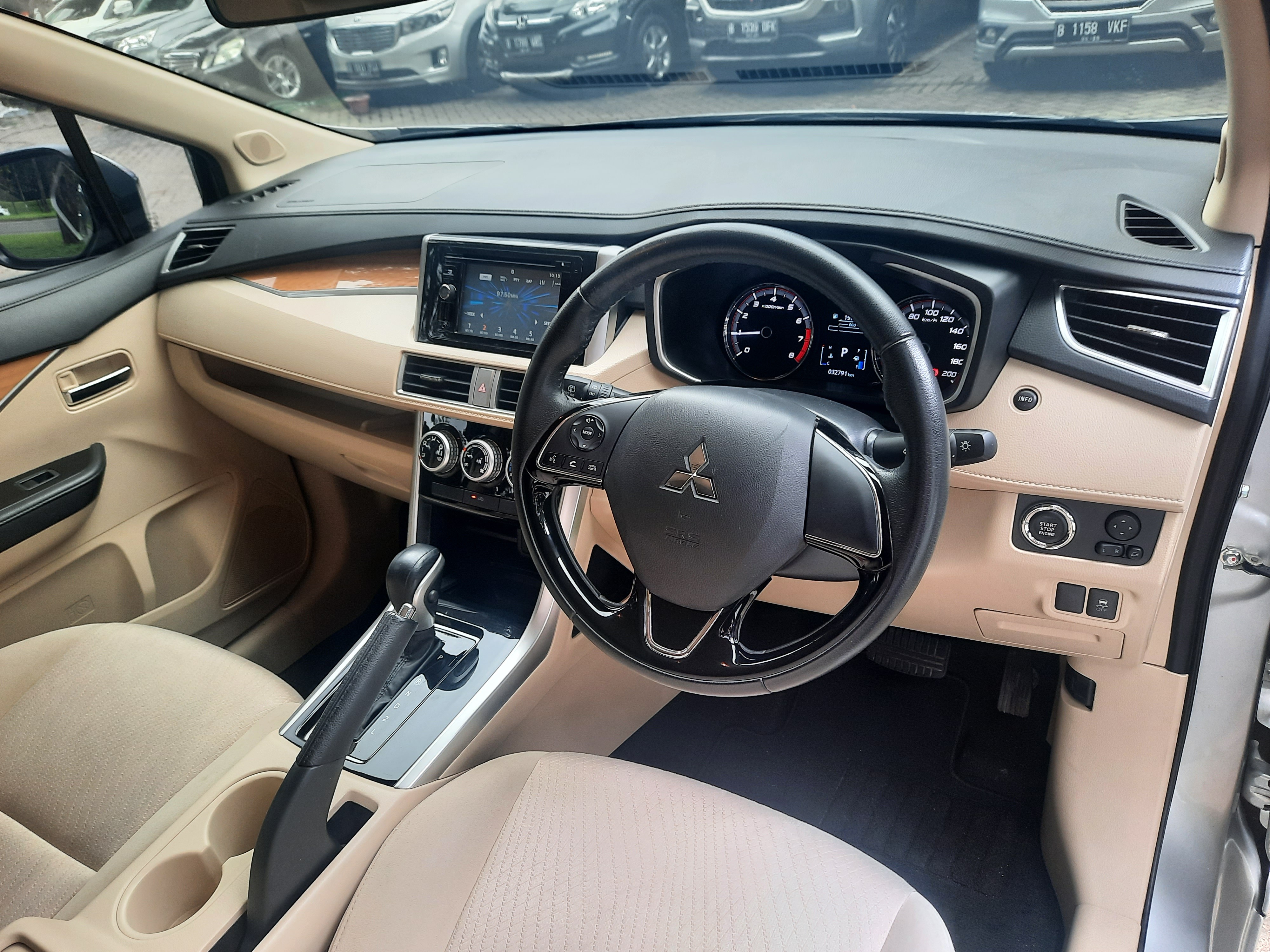 2018 Mitsubishi Xpander  1.5 L ULTIMATE 2018 Mitsubishi Xpander  1.5 L ULTIMATE