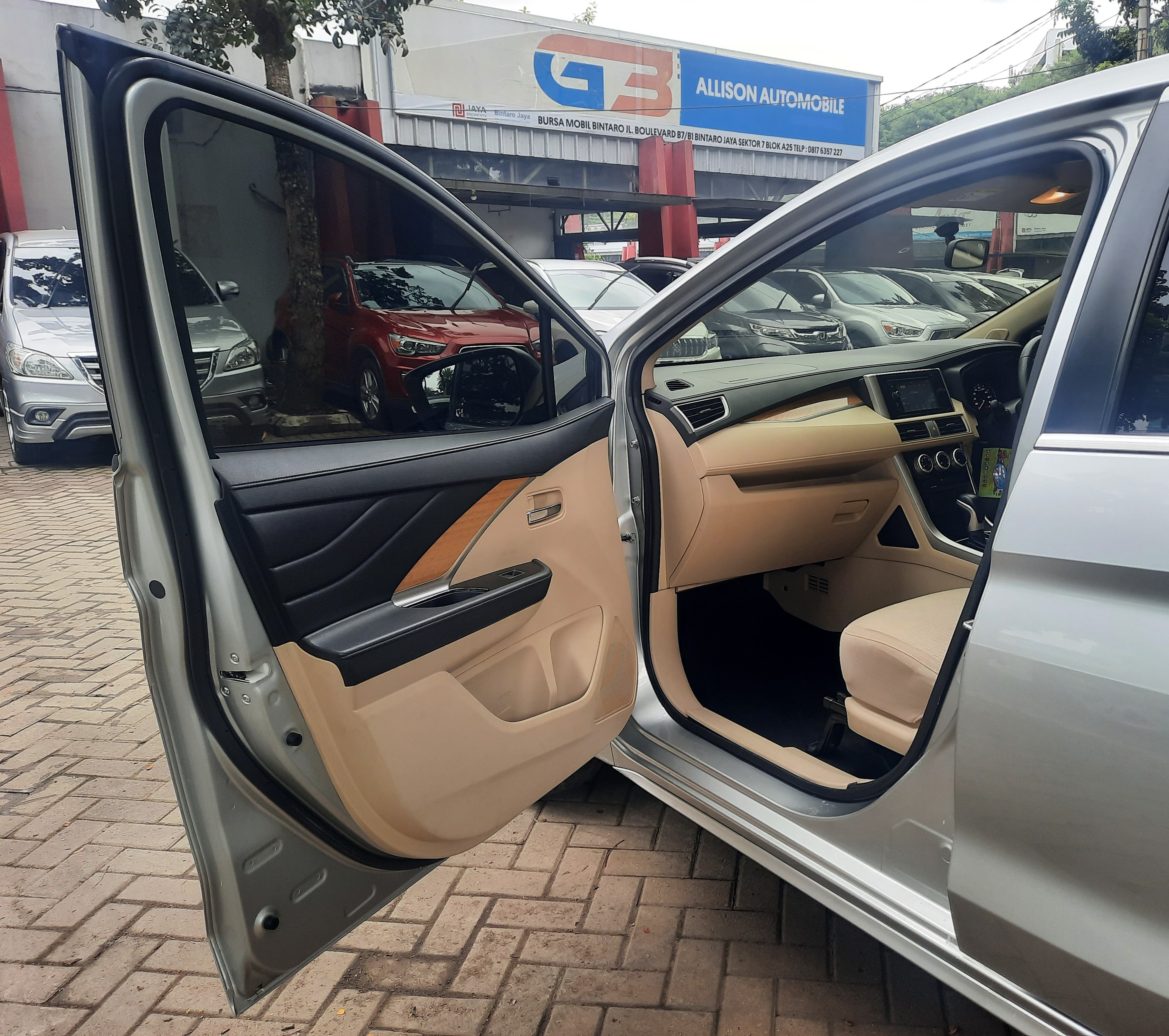 2018 Mitsubishi Xpander  1.5 L ULTIMATE 2018 Mitsubishi Xpander  1.5 L ULTIMATE