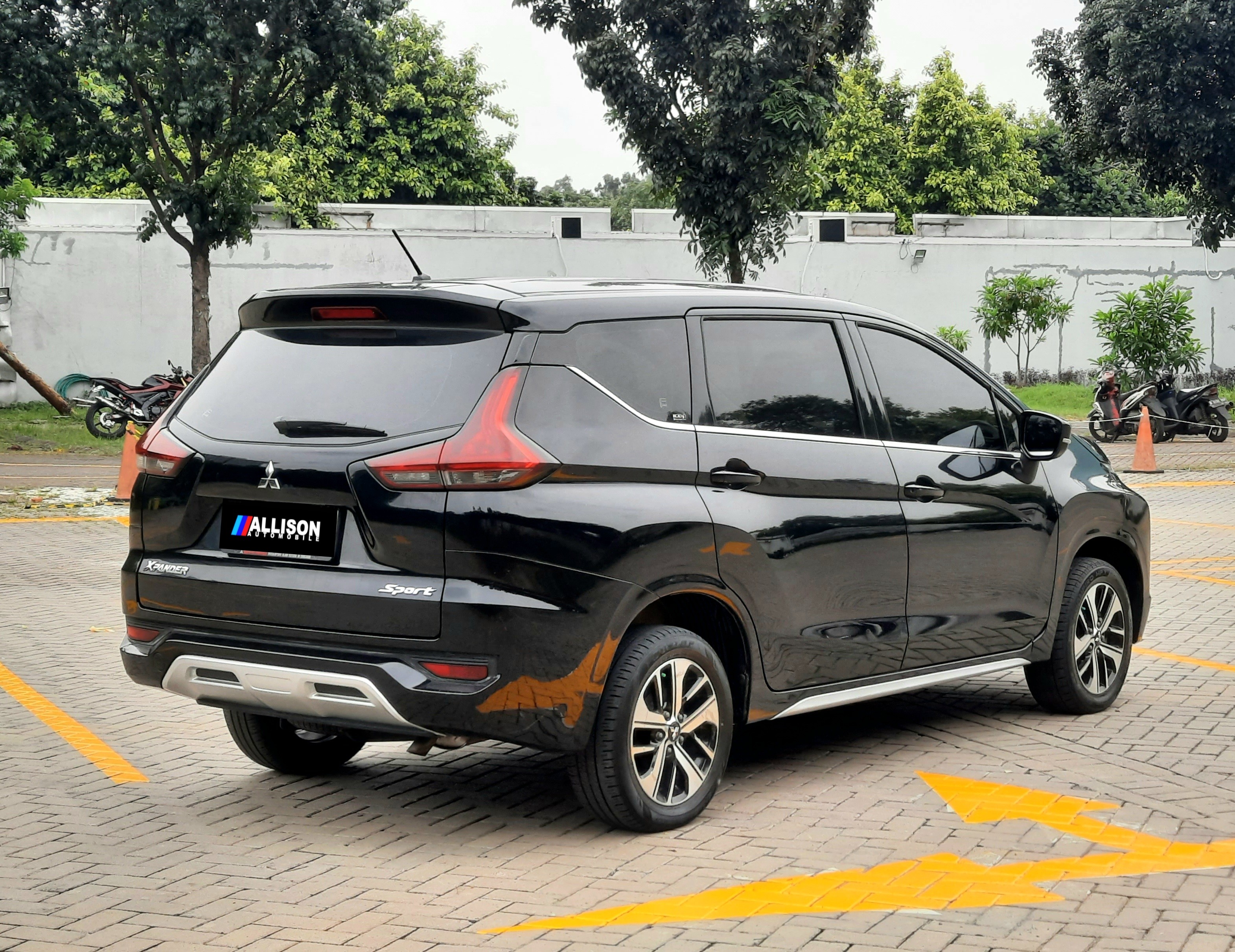 2018 Mitsubishi Xpander  Sport AT 2018 Mitsubishi Xpander  Sport AT