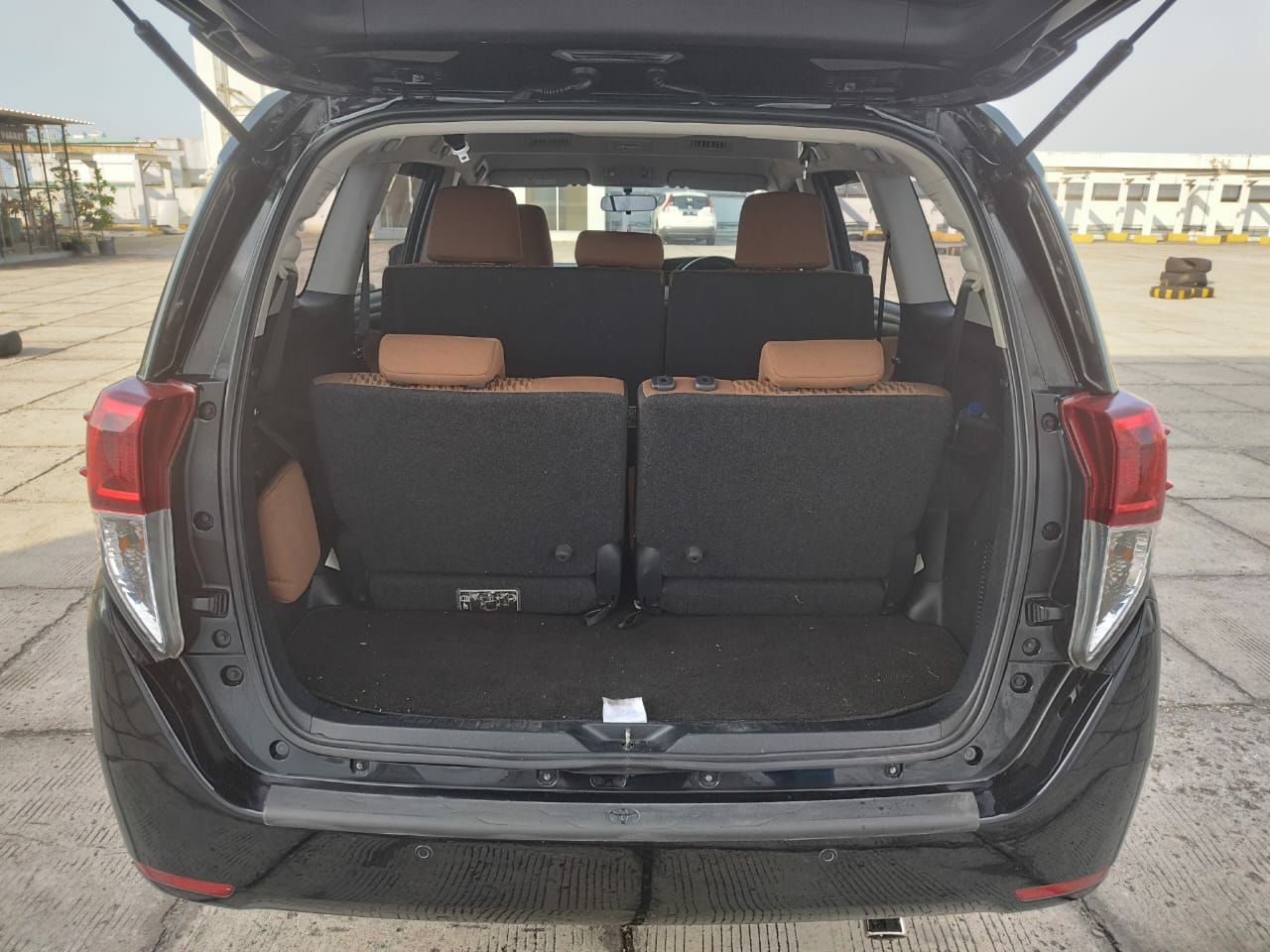 2018 Toyota Kijang Innova 2018 Toyota Kijang Innova