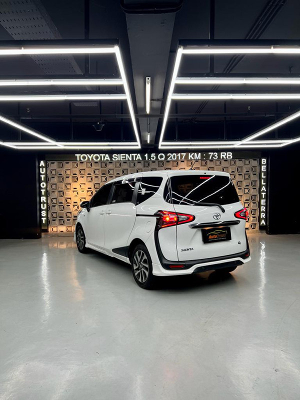 2017 Toyota Sienta 2017 Toyota Sienta