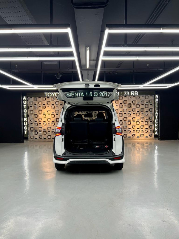 2017 Toyota Sienta 2017 Toyota Sienta