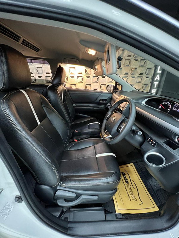 2017 Toyota Sienta 2017 Toyota Sienta