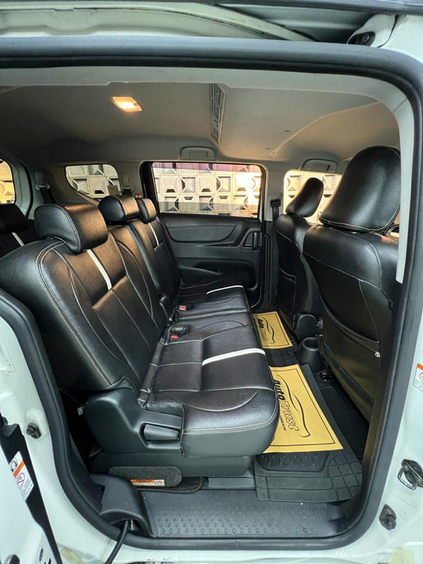 2017 Toyota Sienta 2017 Toyota Sienta