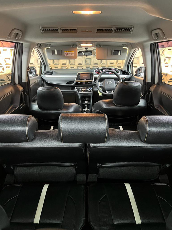 2017 Toyota Sienta 2017 Toyota Sienta